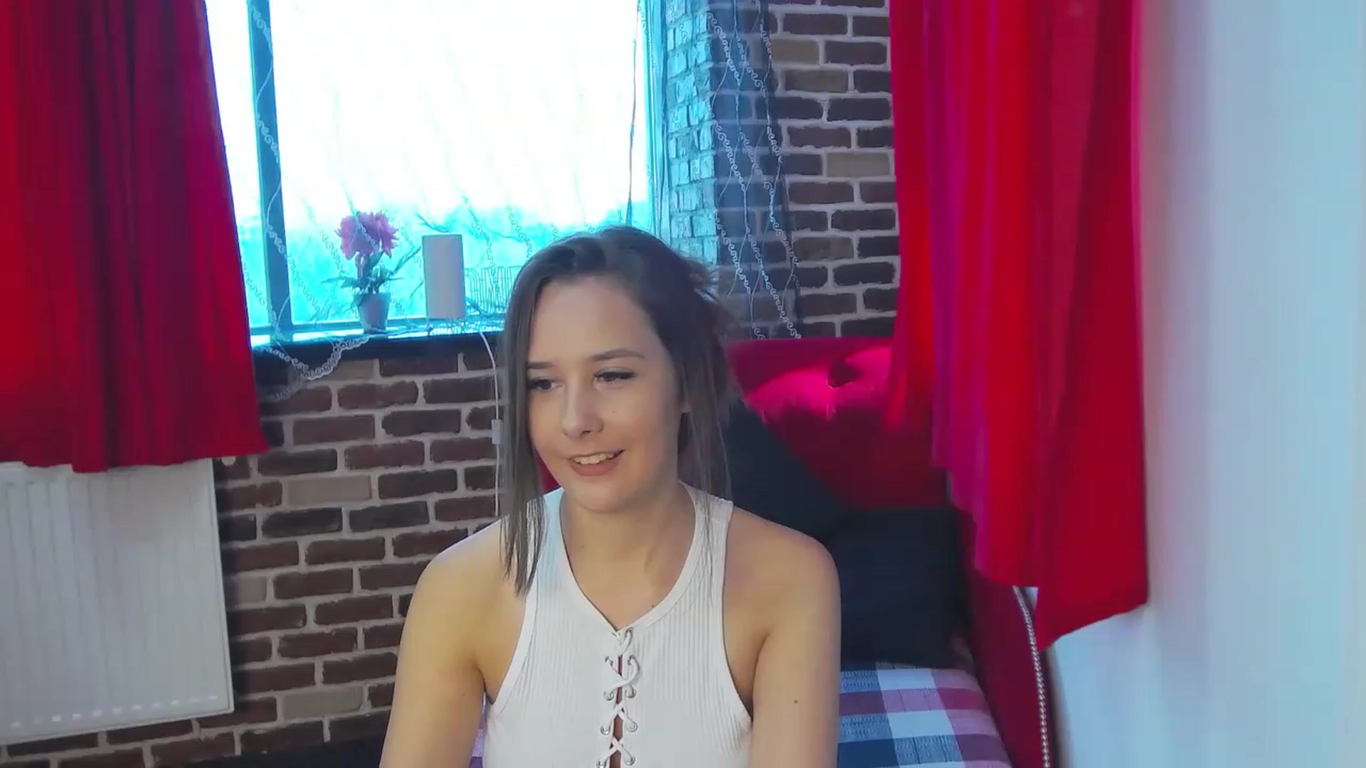 Gallery image thumbnail from Radiance's myfreecams stream on, 06/12/2023, 13:53 image 16 of 20