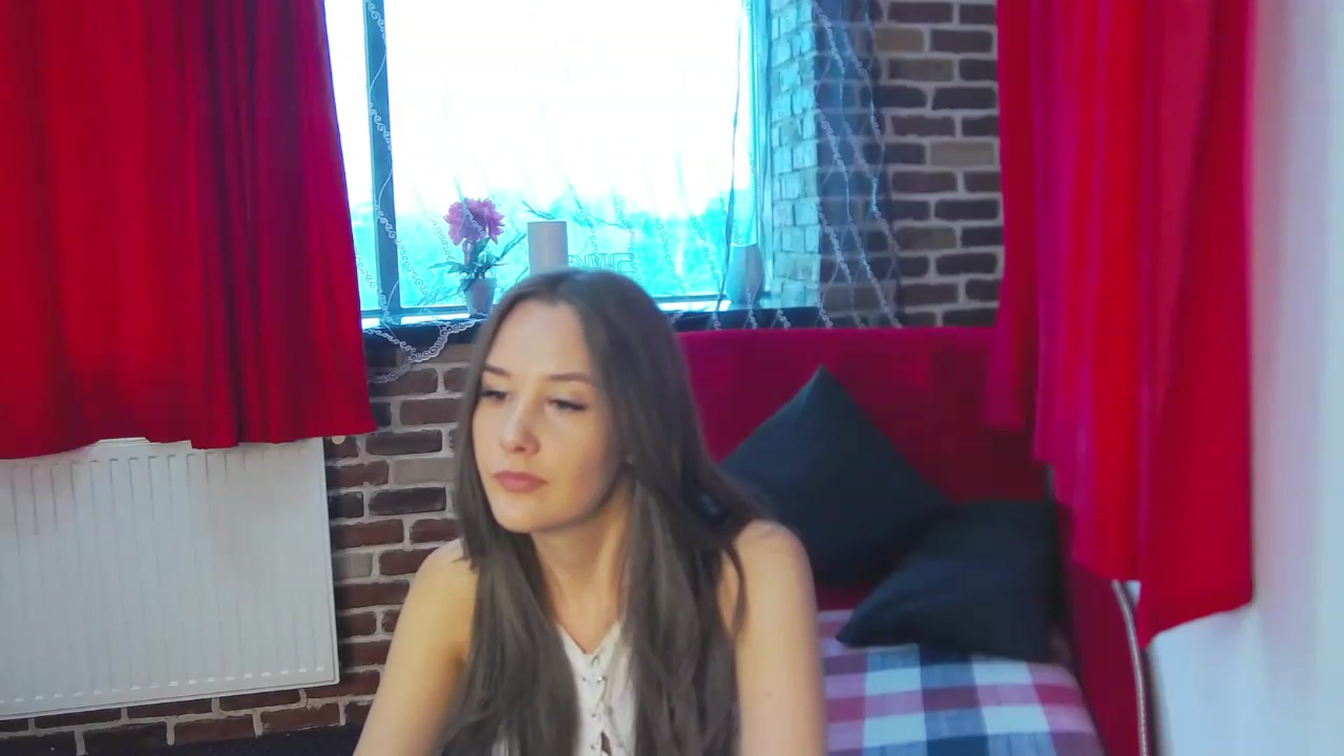 Gallery image thumbnail from Radiance's myfreecams stream on, 06/12/2023, 15:09 image 16 of 20