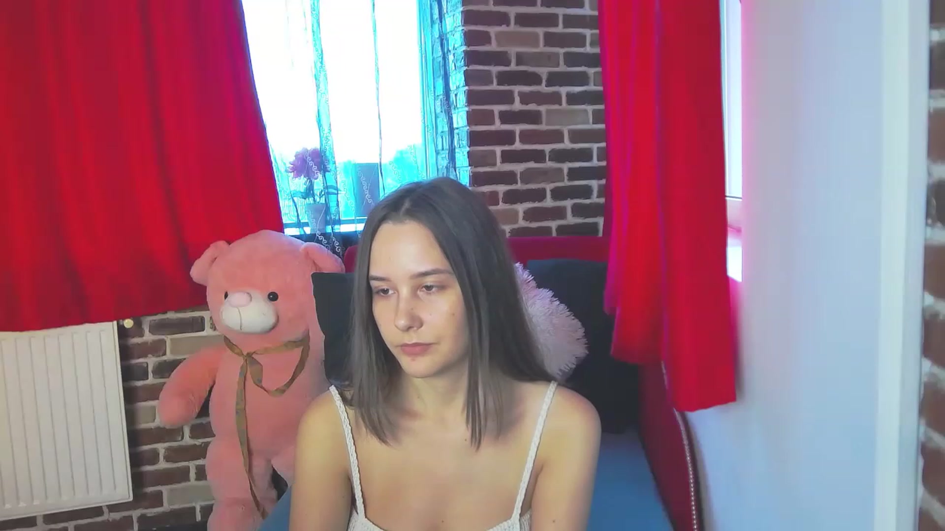 Gallery image thumbnail from Radiance's myfreecams stream on, 06/21/2023, 14:39 image 2 of 20