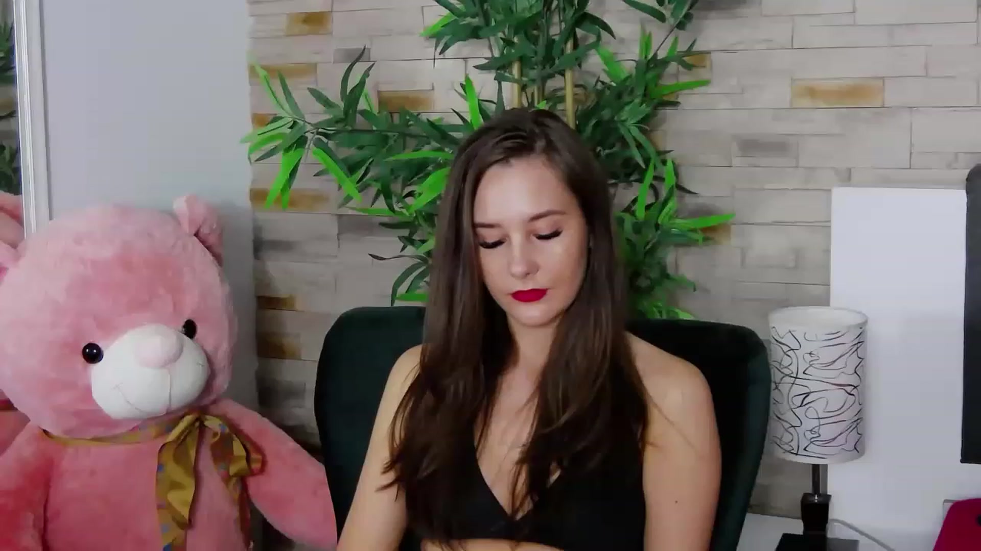 Gallery image thumbnail from Radiance's myfreecams stream on, 06/26/2023, 15:06 image 14 of 20