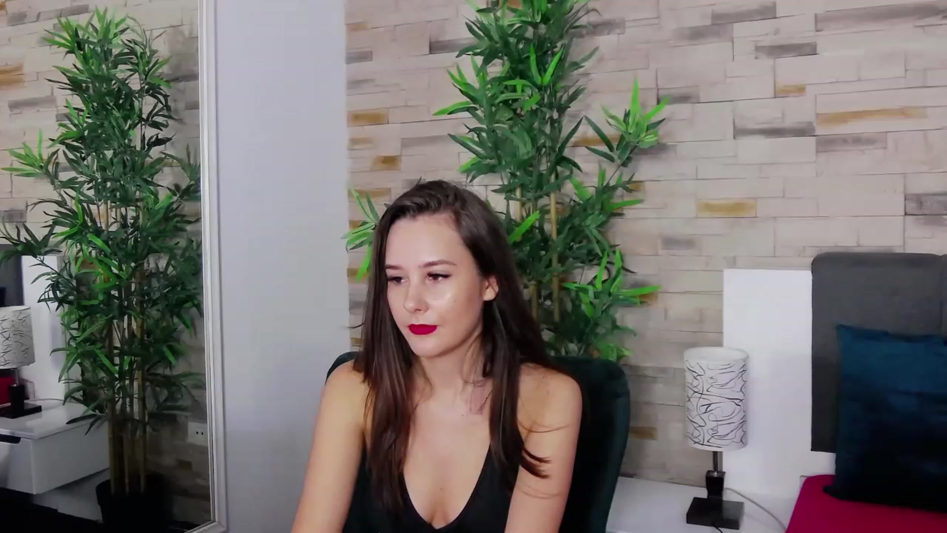 Gallery image thumbnail from Radiance's myfreecams stream on, 06/26/2023, 15:06 image 2 of 20