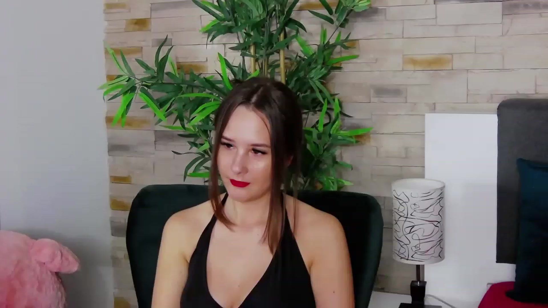 Gallery image thumbnail from Radiance's myfreecams stream on, 06/26/2023, 19:11 image 6 of 20