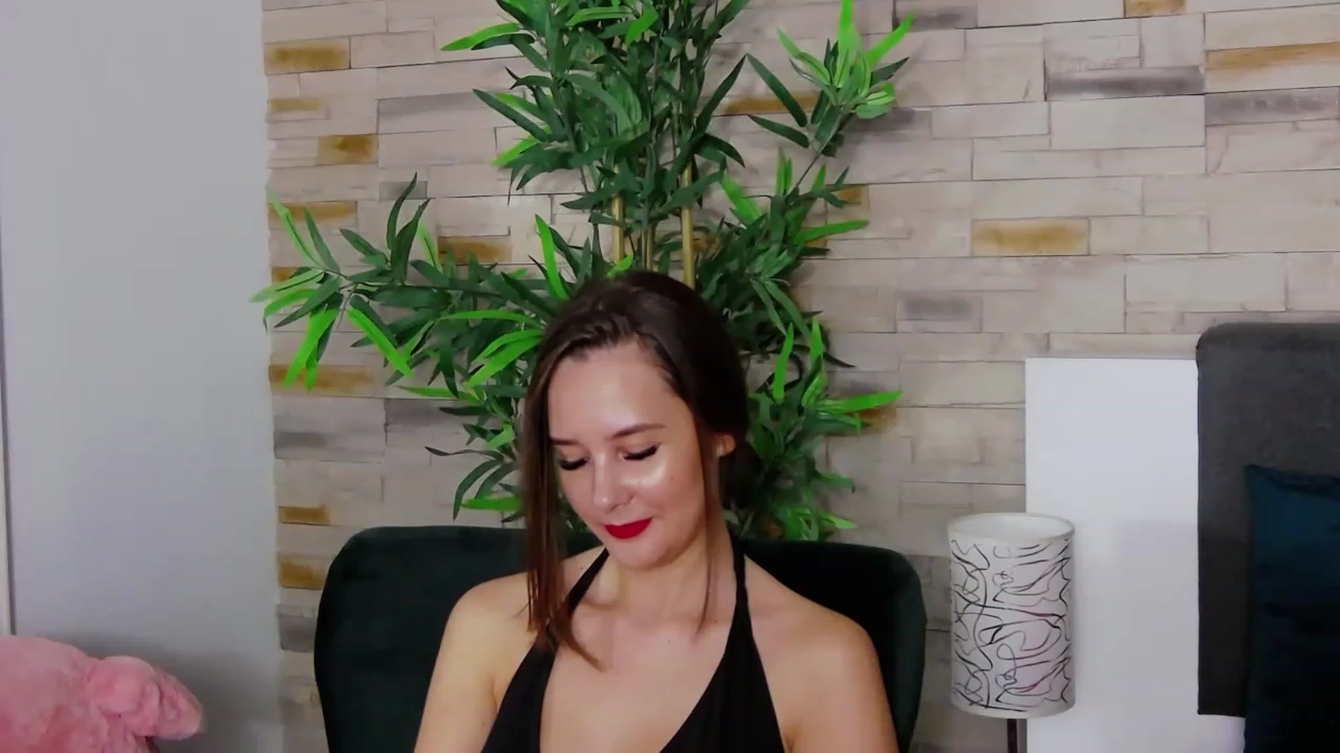 Gallery image thumbnail from Radiance's myfreecams stream on, 06/26/2023, 19:11 image 9 of 20