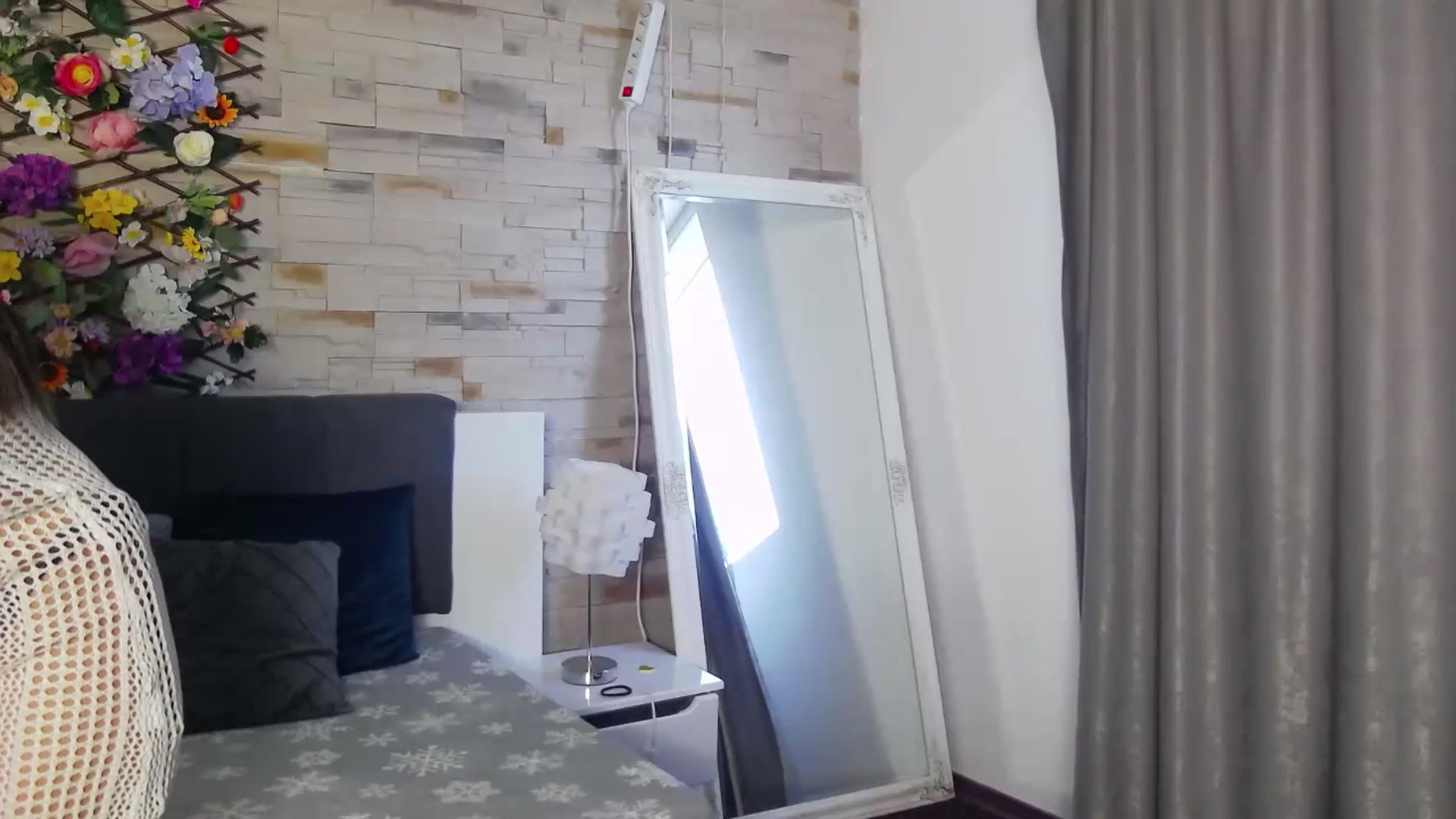 Gallery image thumbnail from Radiance's myfreecams stream on, 06/30/2023, 14:52 image 4 of 20