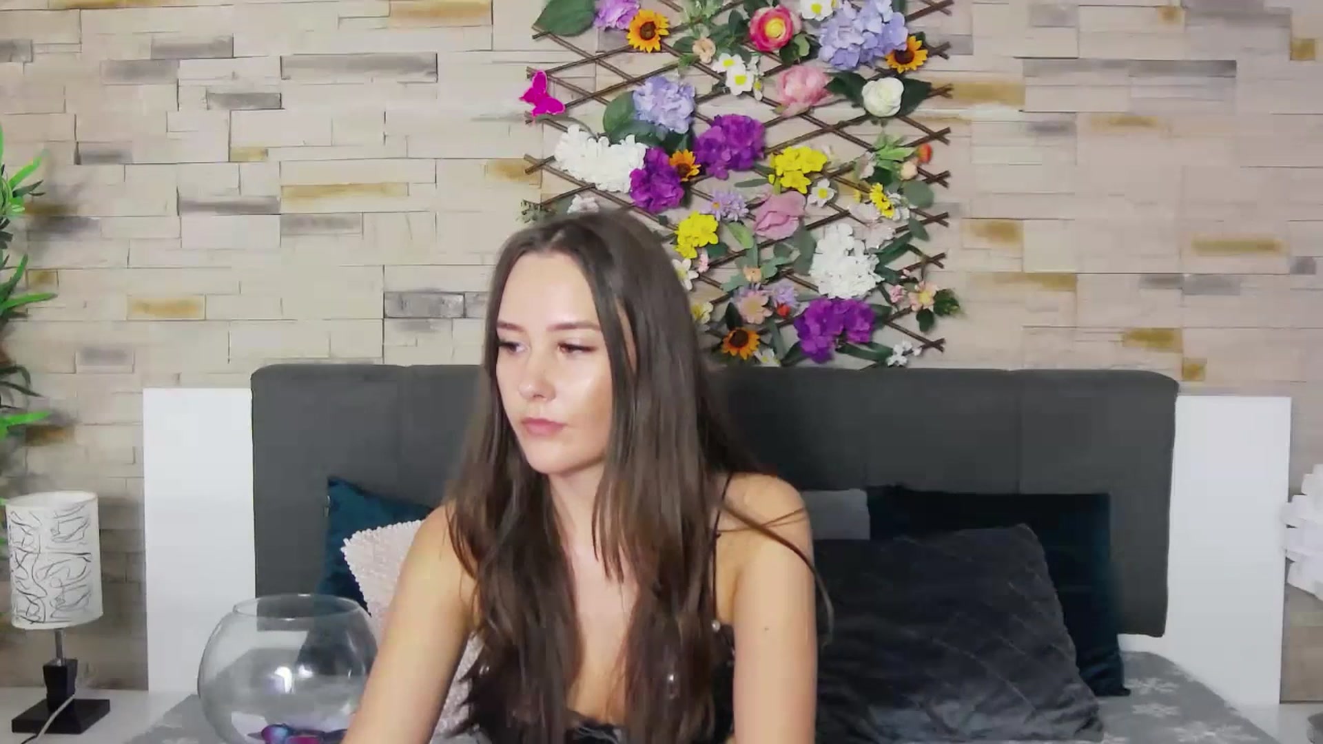 Gallery image thumbnail from Radiance's myfreecams stream on, 07/01/2023, 18:32 image 16 of 20