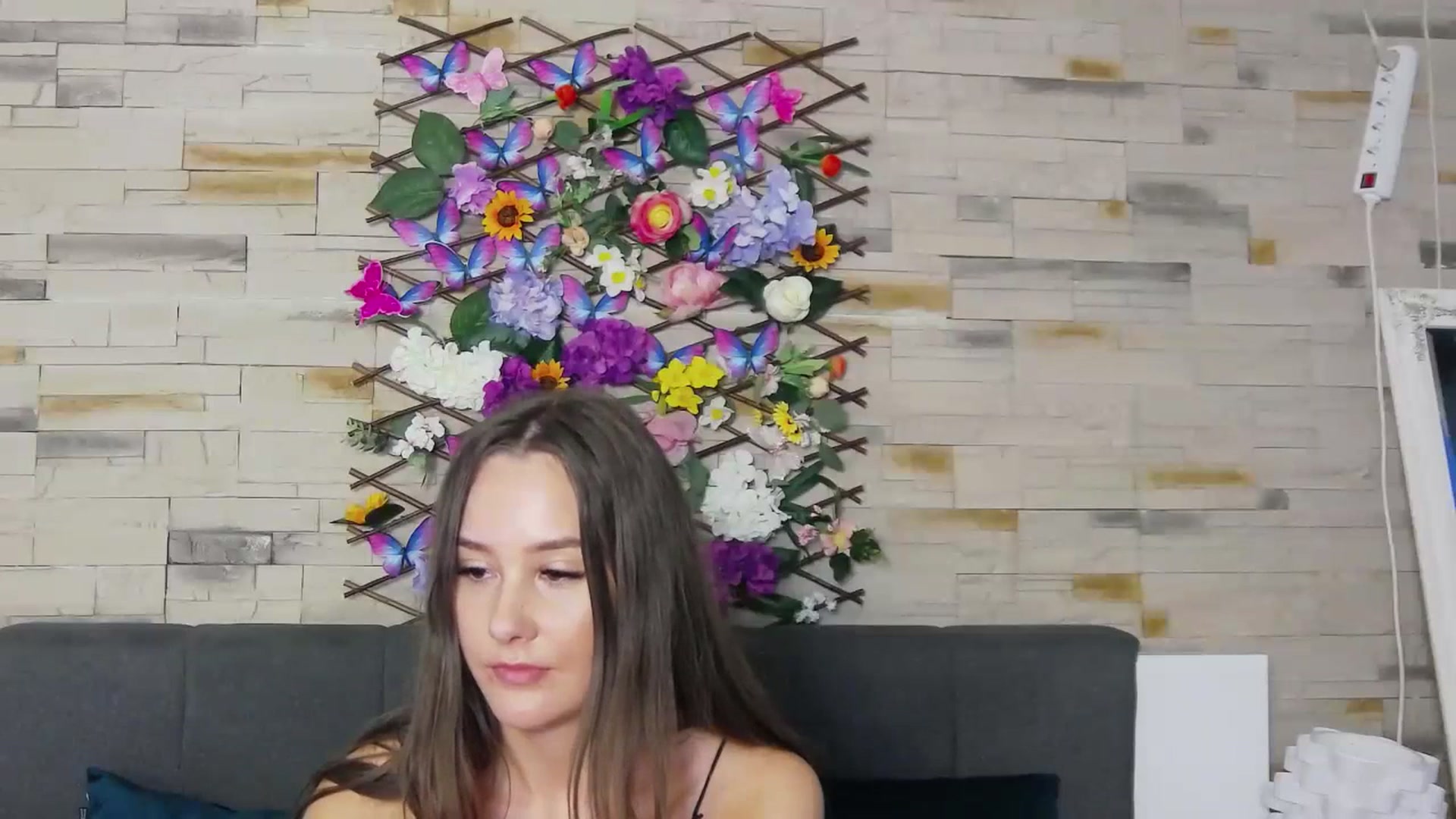 Gallery image thumbnail from Radiance's myfreecams stream on, 07/01/2023, 18:32 image 20 of 20