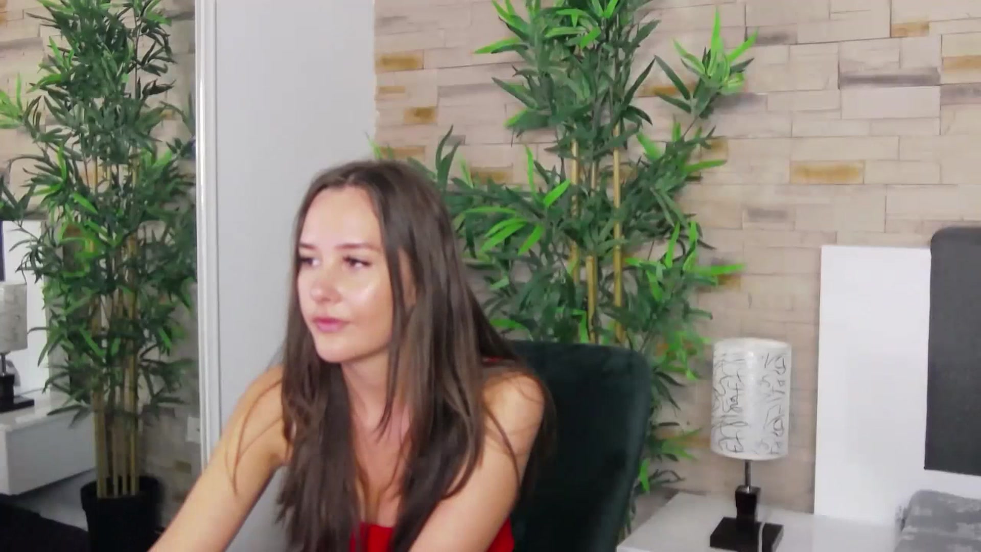 Gallery image thumbnail from Radiance's myfreecams stream on, 07/03/2023, 17:56 image 18 of 20