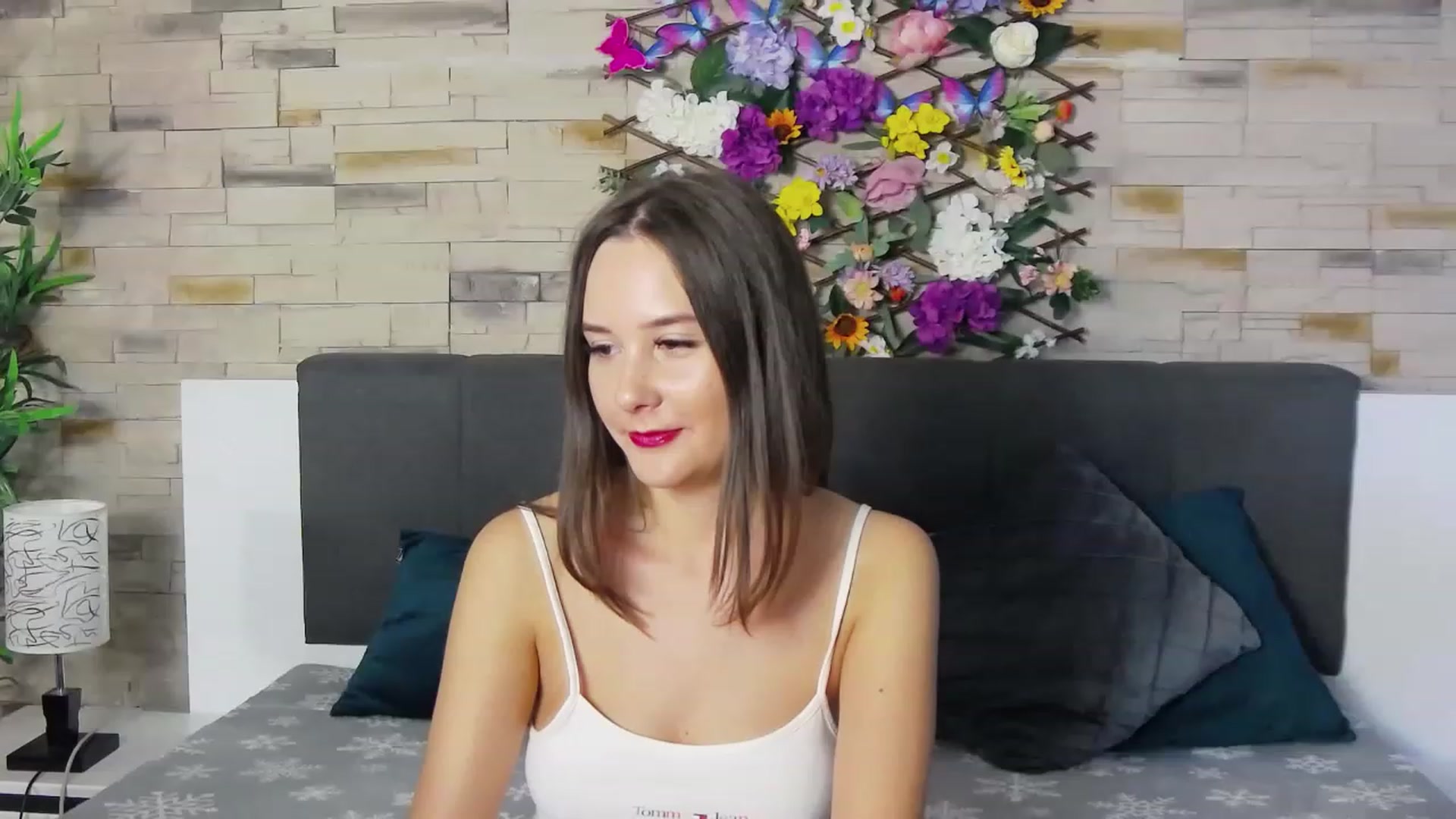Gallery image thumbnail from Radiance's myfreecams stream on, 07/04/2023, 16:56 image 5 of 20