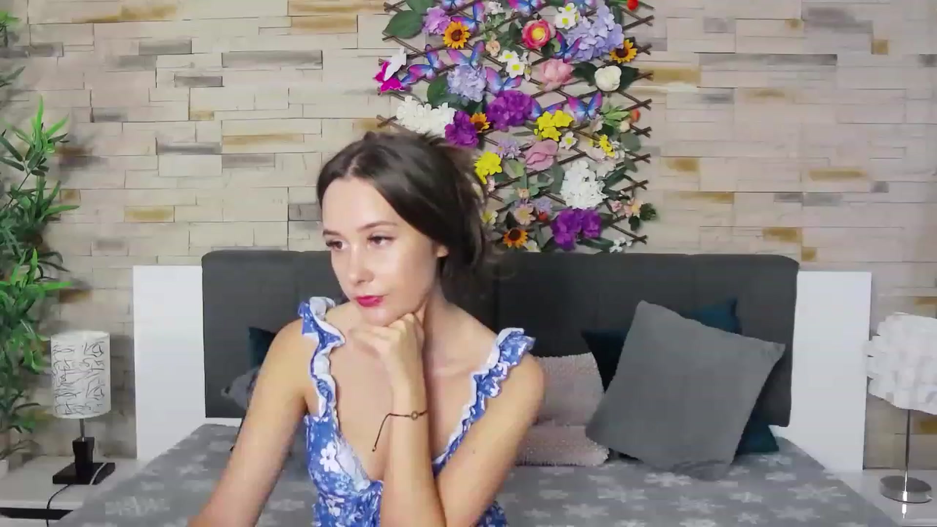 Gallery image thumbnail from Radiance's myfreecams stream on, 07/05/2023, 17:18 image 17 of 20
