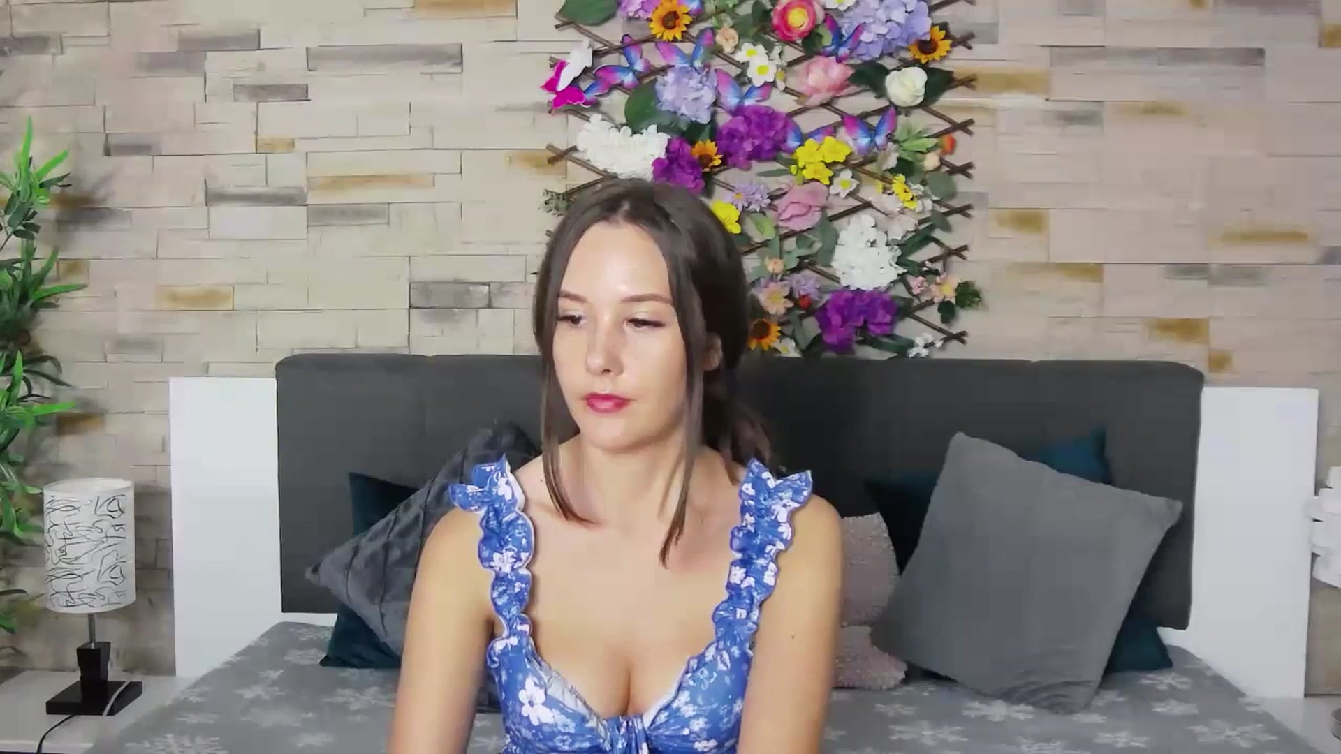 Gallery image thumbnail from Radiance's myfreecams stream on, 07/05/2023, 18:12 image 2 of 20