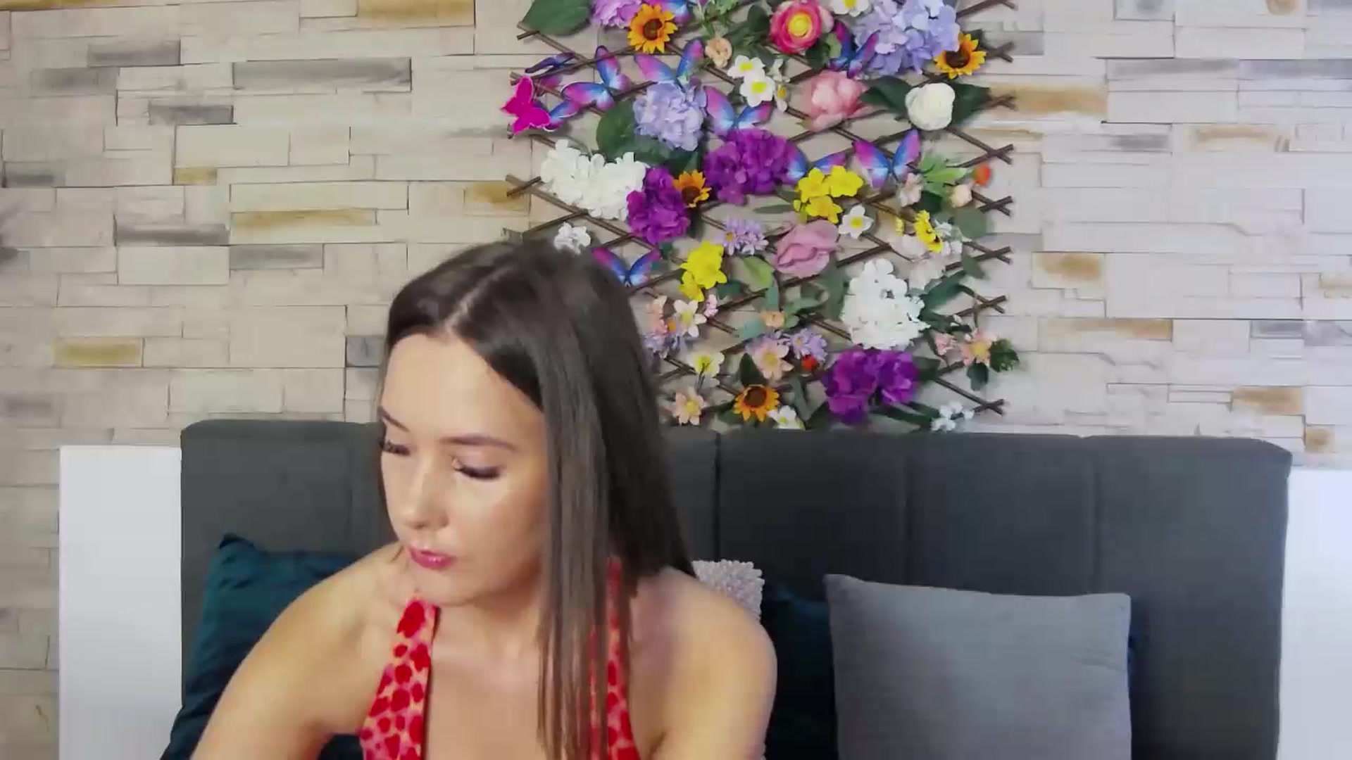 Gallery image thumbnail from Radiance's myfreecams stream on, 07/07/2023, 12:43 image 9 of 20
