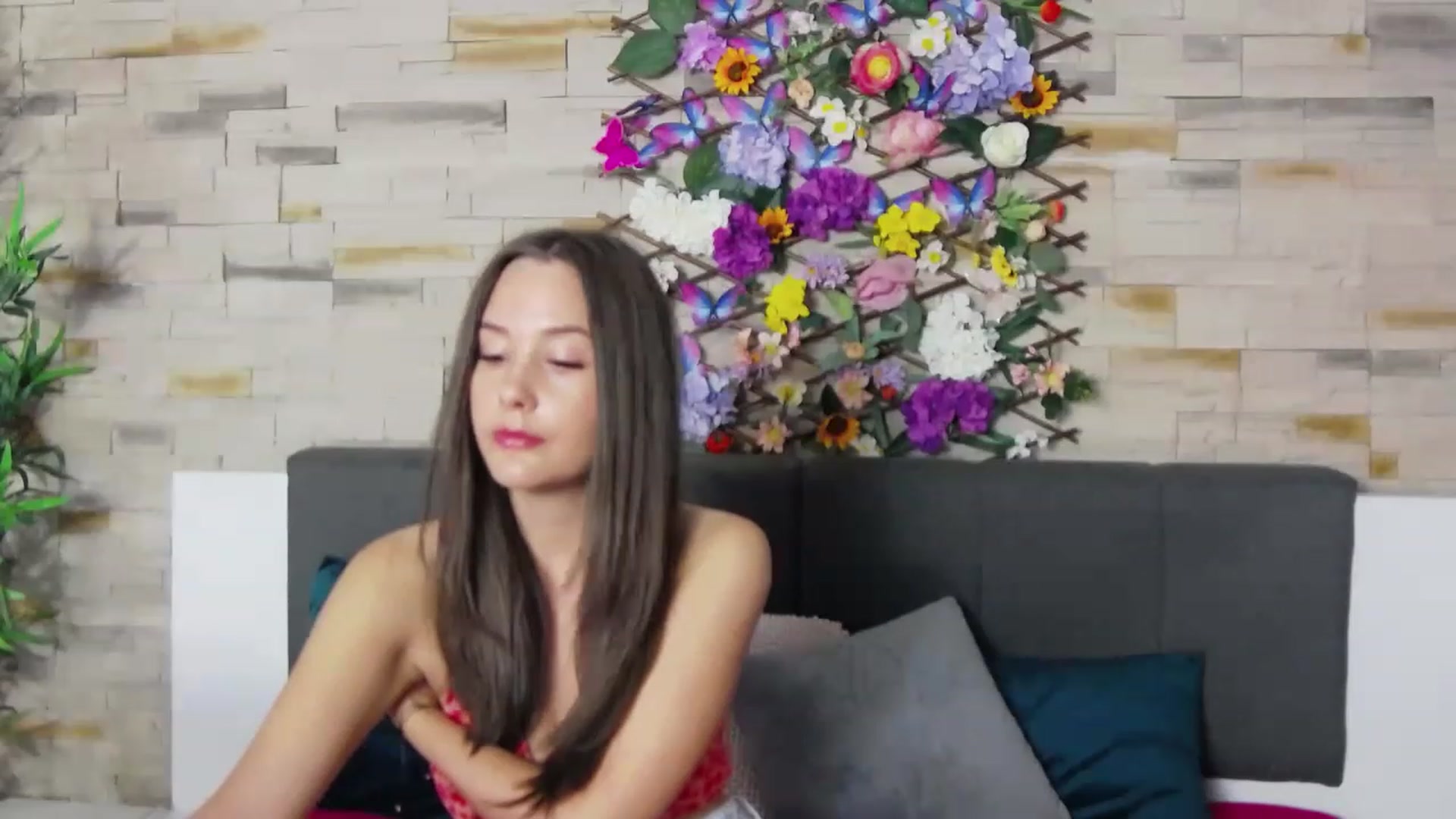 Gallery image thumbnail from Radiance's myfreecams stream on, 07/07/2023, 18:12 image 14 of 20