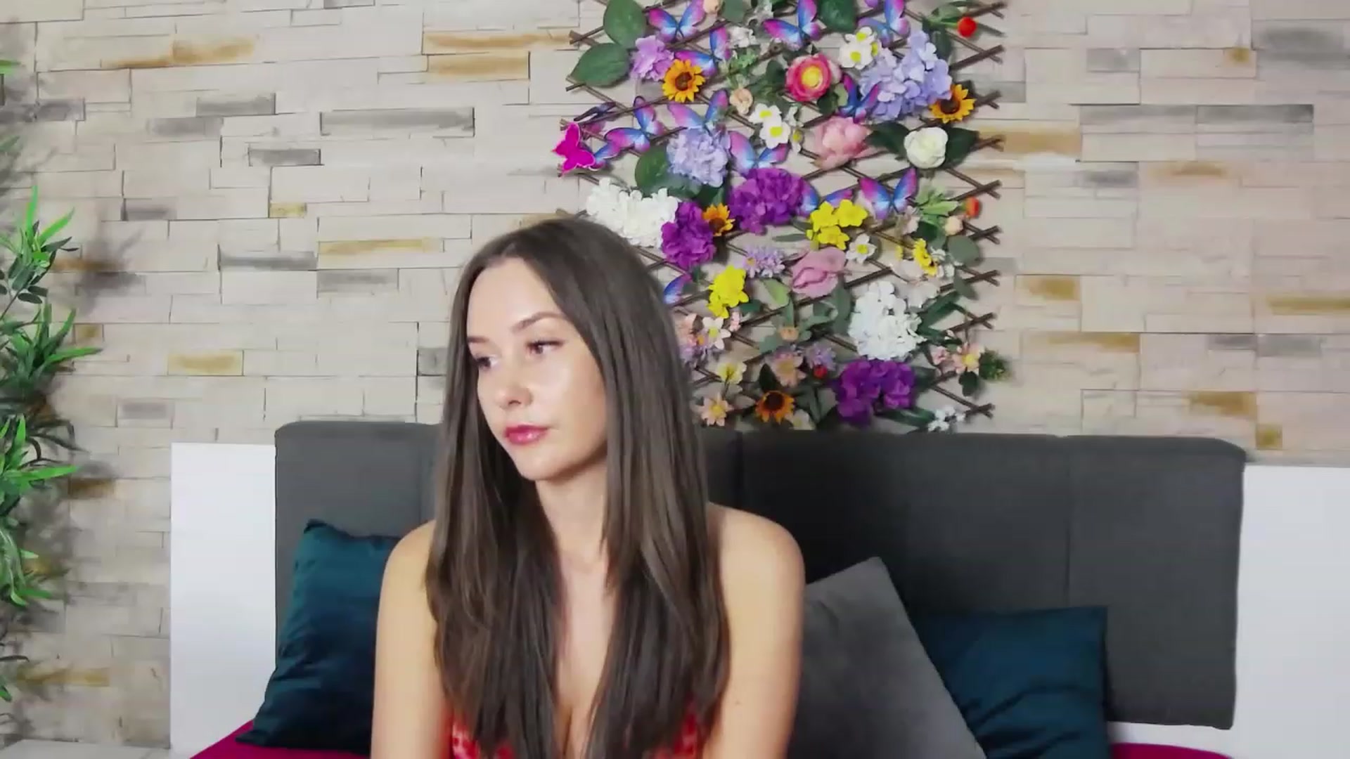 Gallery image thumbnail from Radiance's myfreecams stream on, 07/07/2023, 18:12 image 15 of 20