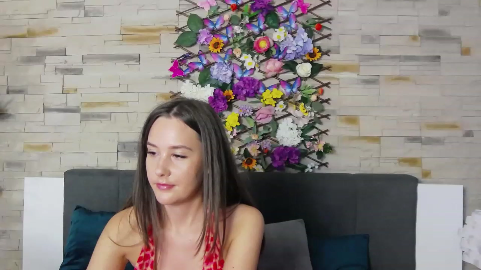 Gallery image thumbnail from Radiance's myfreecams stream on, 07/07/2023, 18:12 image 3 of 20