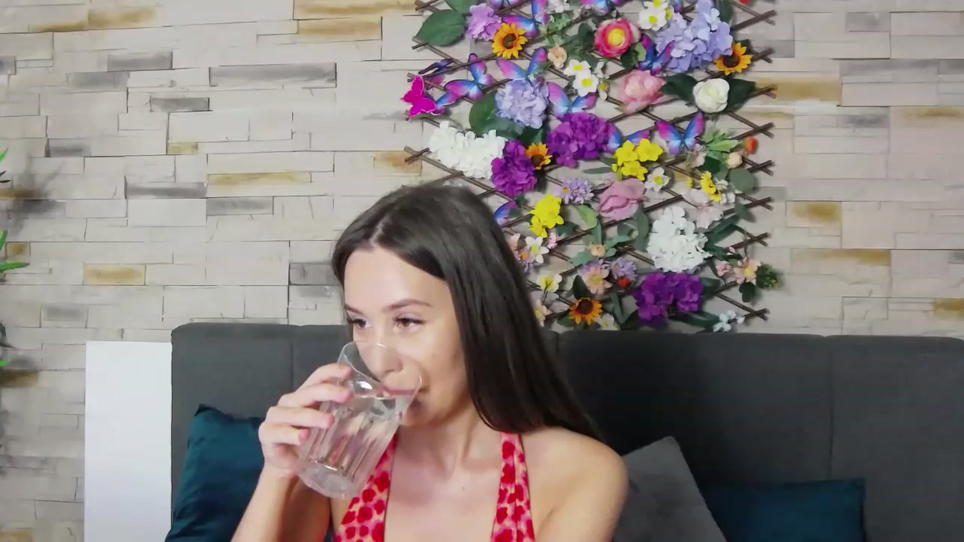 Gallery image thumbnail from Radiance's myfreecams stream on, 07/07/2023, 19:48 image 19 of 20