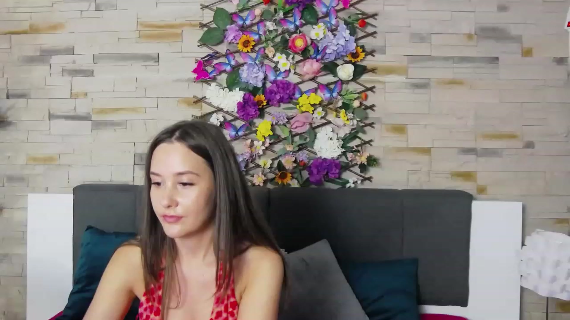Gallery image thumbnail from Radiance's myfreecams stream on, 07/07/2023, 19:48 image 14 of 20