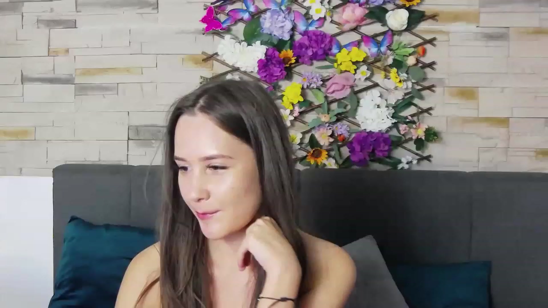 Gallery image thumbnail from Radiance's myfreecams stream on, 07/07/2023, 19:48 image 1 of 20