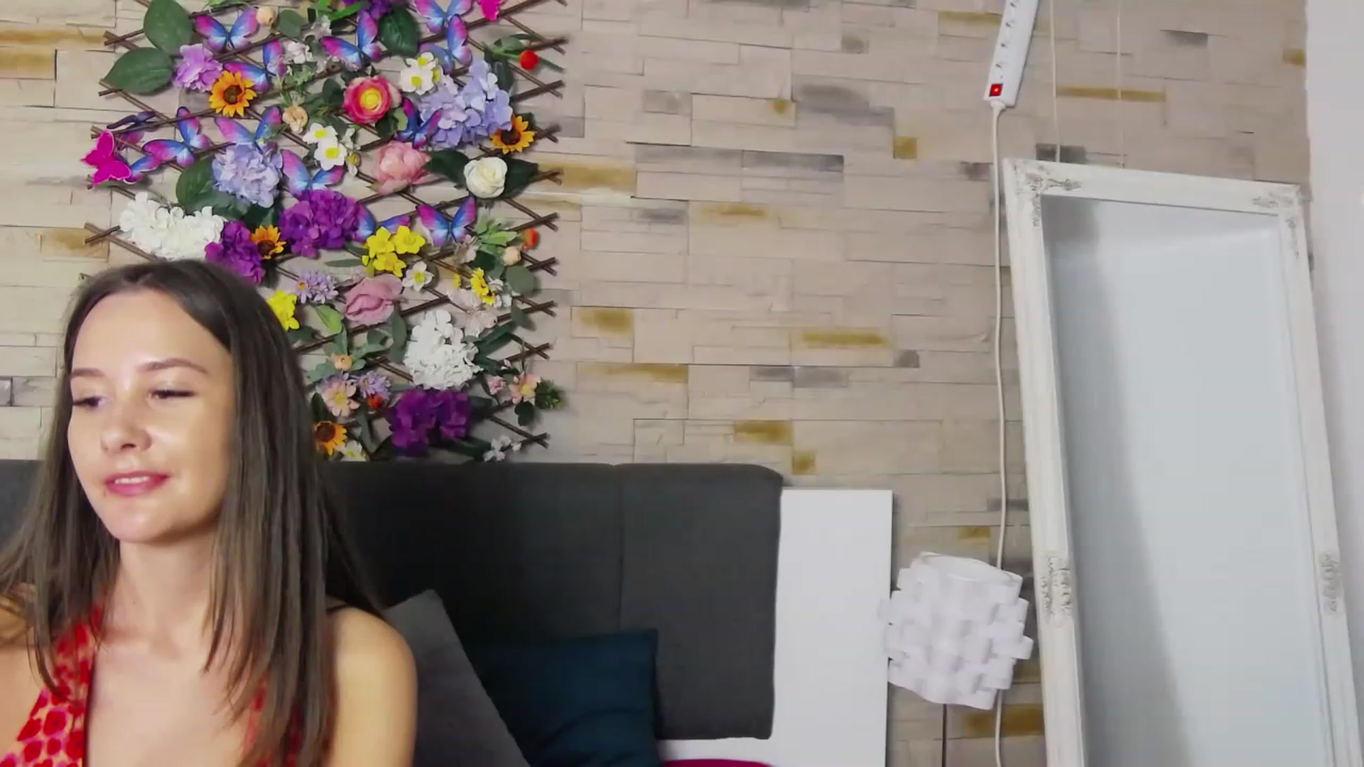 Gallery image thumbnail from Radiance's myfreecams stream on, 07/07/2023, 19:48 image 20 of 20