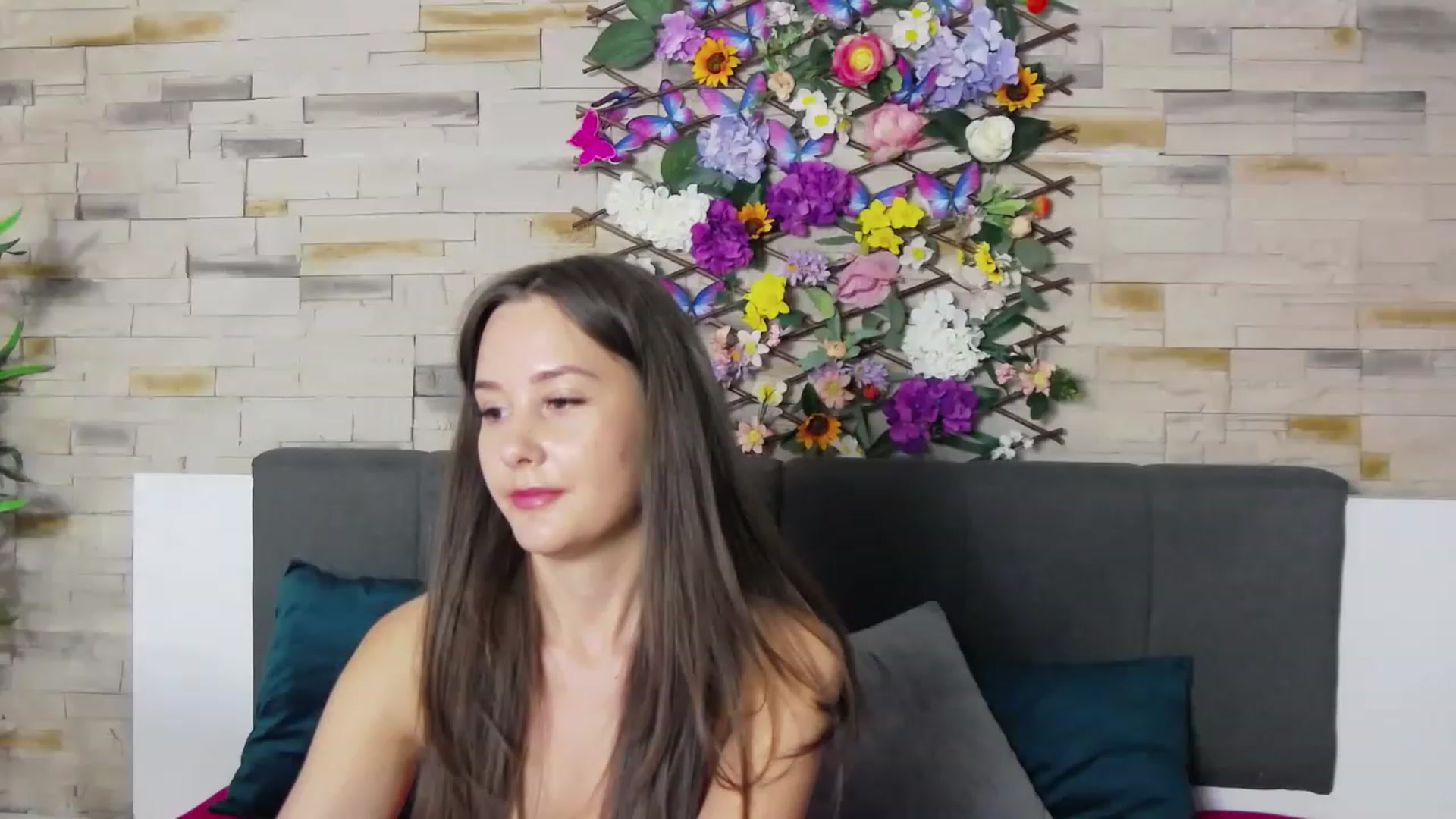 Gallery image thumbnail from Radiance's myfreecams stream on, 07/07/2023, 19:48 image 3 of 20