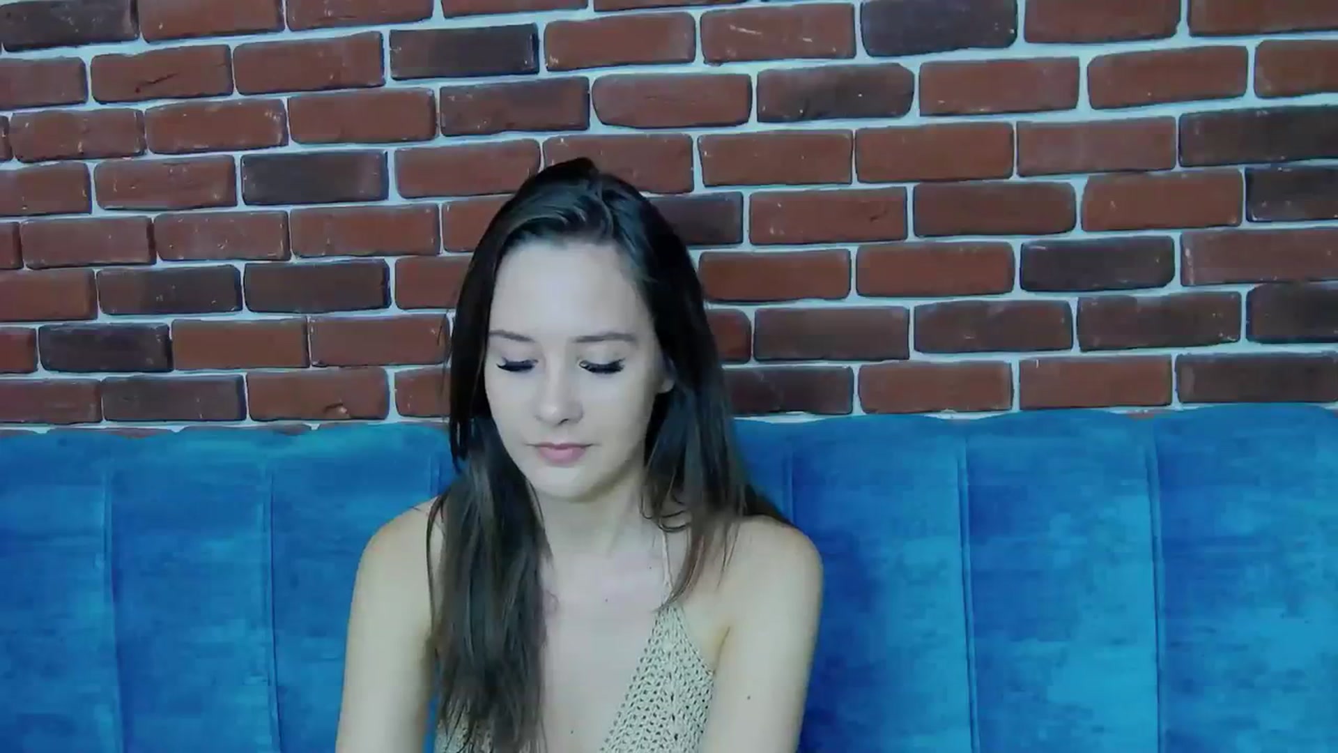 Gallery image thumbnail from Radiance's myfreecams stream on, 08/12/2023, 14:37 image 7 of 20