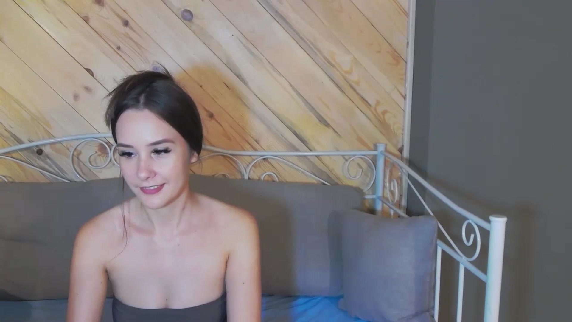 Gallery image thumbnail from Radiance's myfreecams stream on, 08/29/2023, 17:36 image 19 of 20