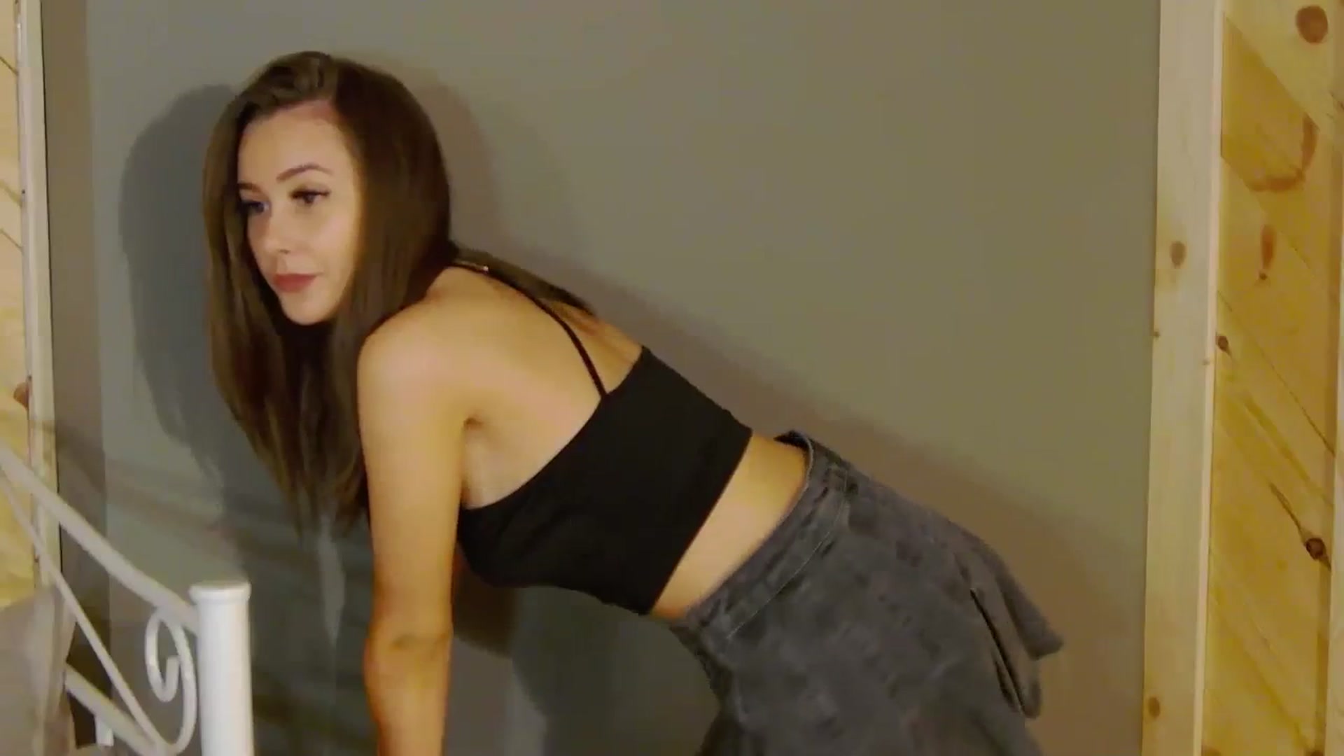 Gallery image thumbnail from Radiance's myfreecams stream on, 09/04/2023, 18:45 image 14 of 20