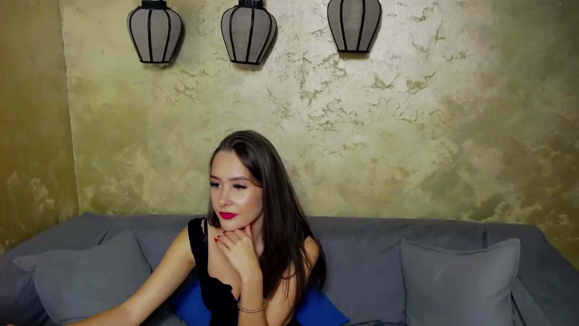 Gallery image thumbnail from Radiance's myfreecams stream on, 09/29/2023, 17:59 image 17 of 20
