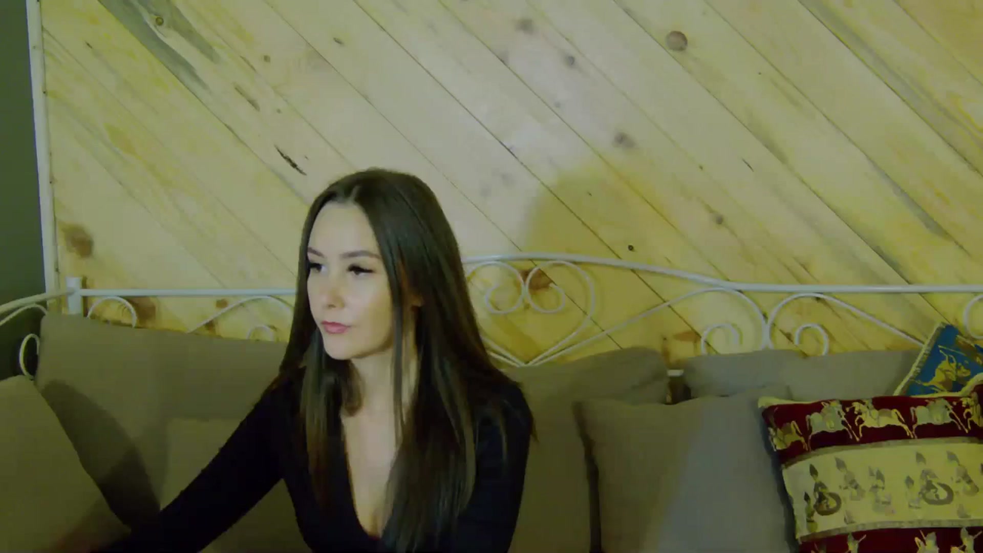 Gallery image thumbnail from Radiance's myfreecams stream on, 10/03/2023, 18:08 image 20 of 20