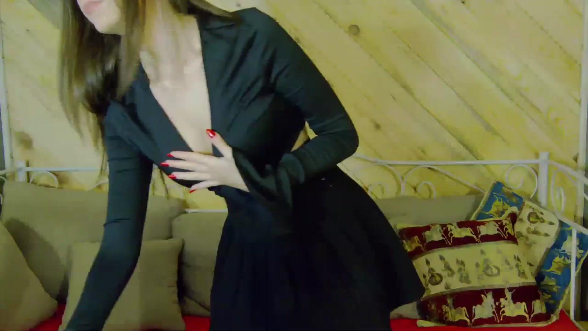Gallery image thumbnail from Radiance's myfreecams stream on, 10/03/2023, 19:14 image 16 of 20