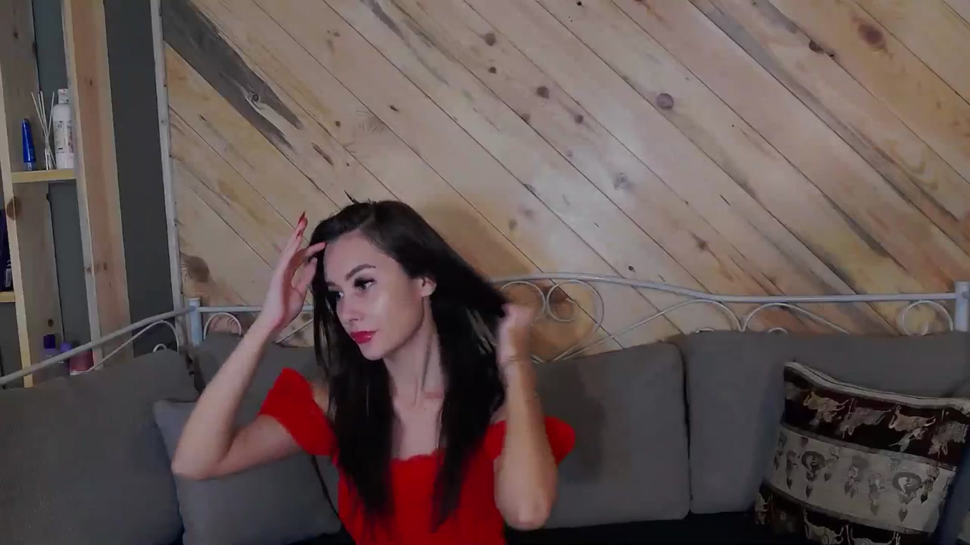 Gallery image thumbnail from Radiance's myfreecams stream on, 10/04/2023, 16:06 image 2 of 20