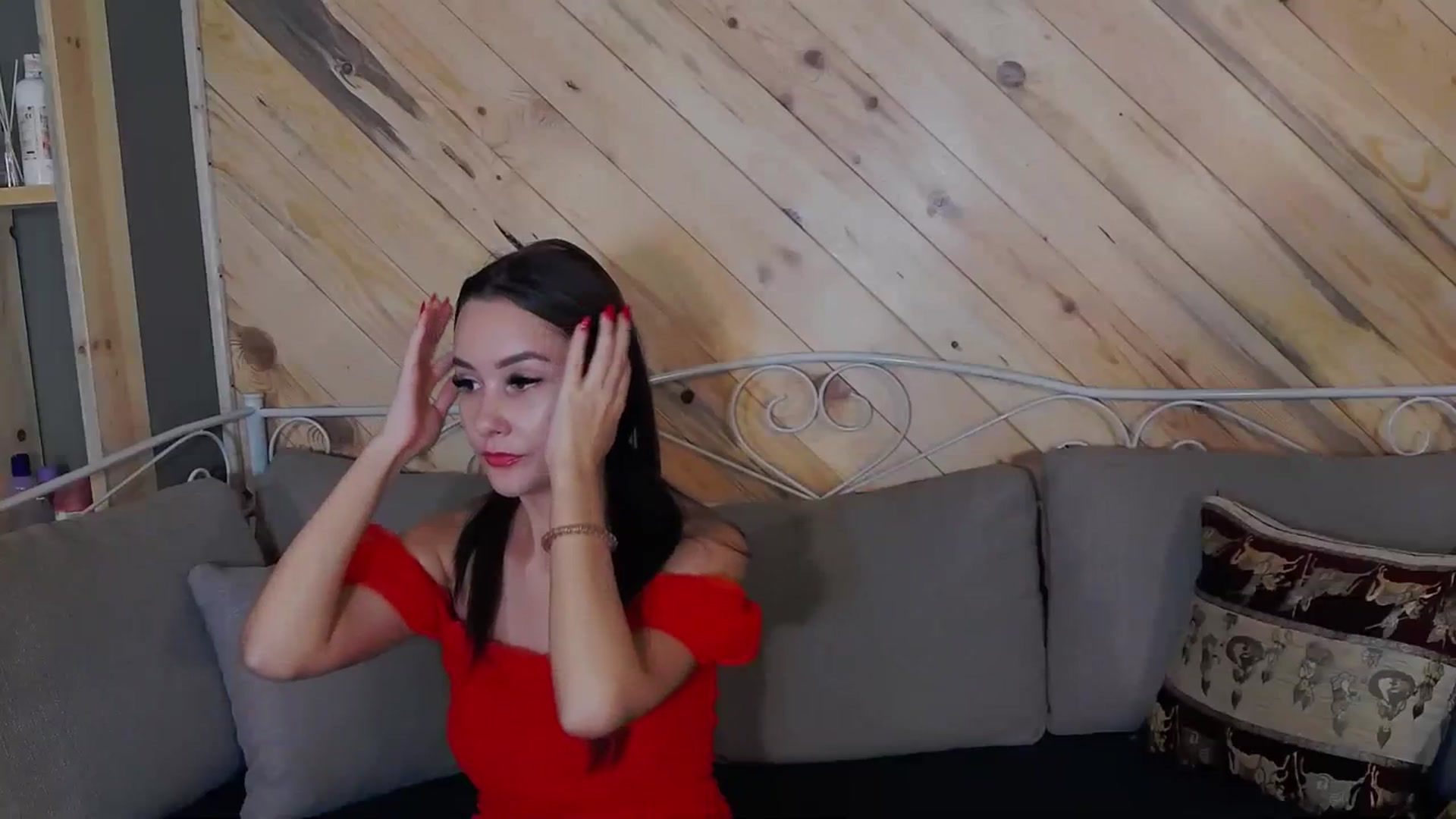 Gallery image thumbnail from Radiance's myfreecams stream on, 10/04/2023, 17:55 image 14 of 20