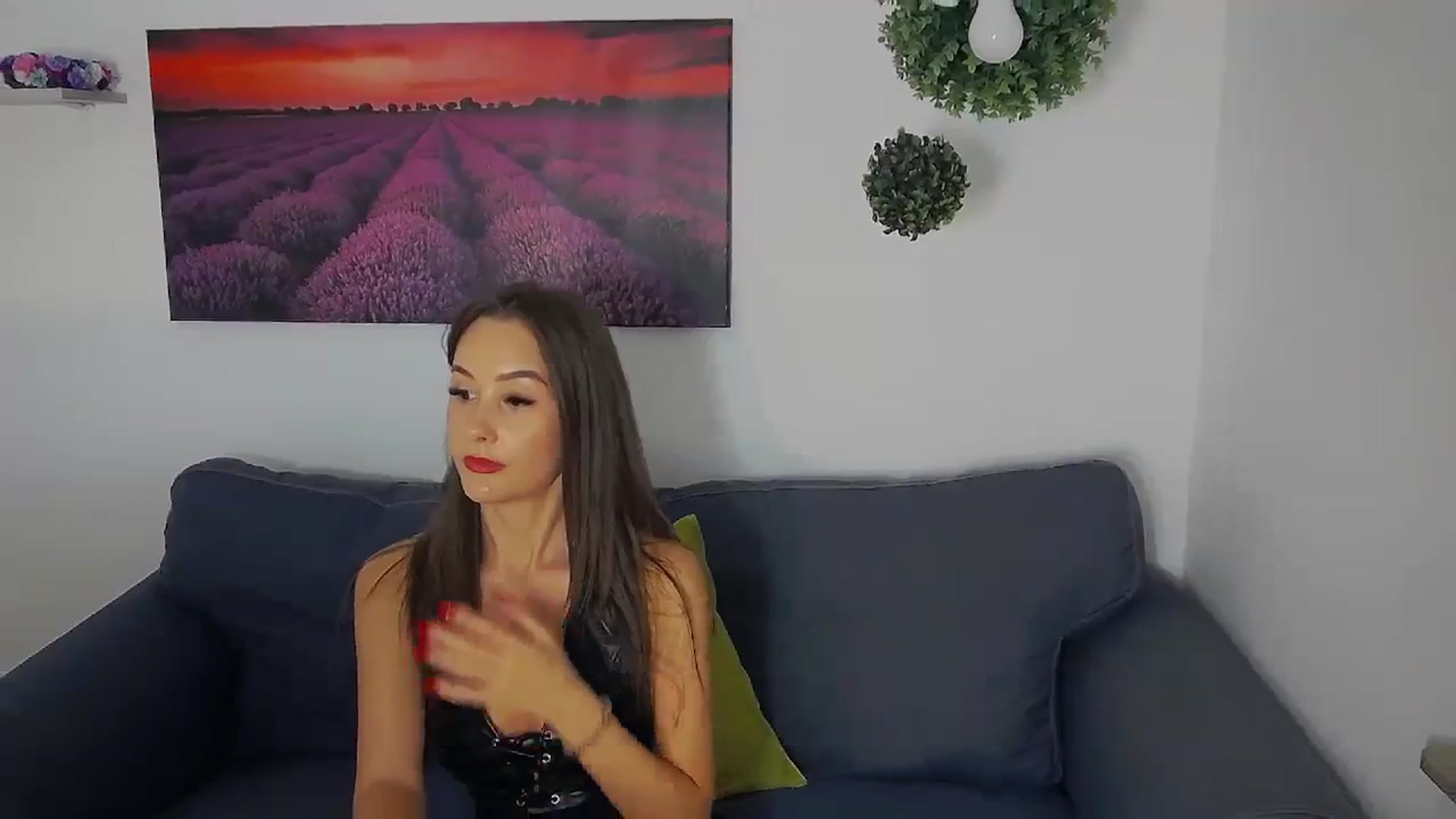 Gallery image thumbnail from Radiance's myfreecams stream on, 10/05/2023, 18:18 image 6 of 20