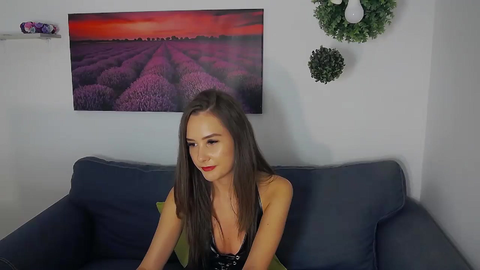 Gallery image thumbnail from Radiance's myfreecams stream on, 10/05/2023, 18:18 image 18 of 20