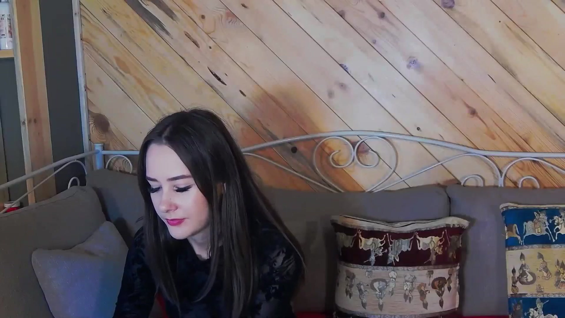 Gallery image thumbnail from Radiance's myfreecams stream on, 10/11/2023, 13:04 image 7 of 20