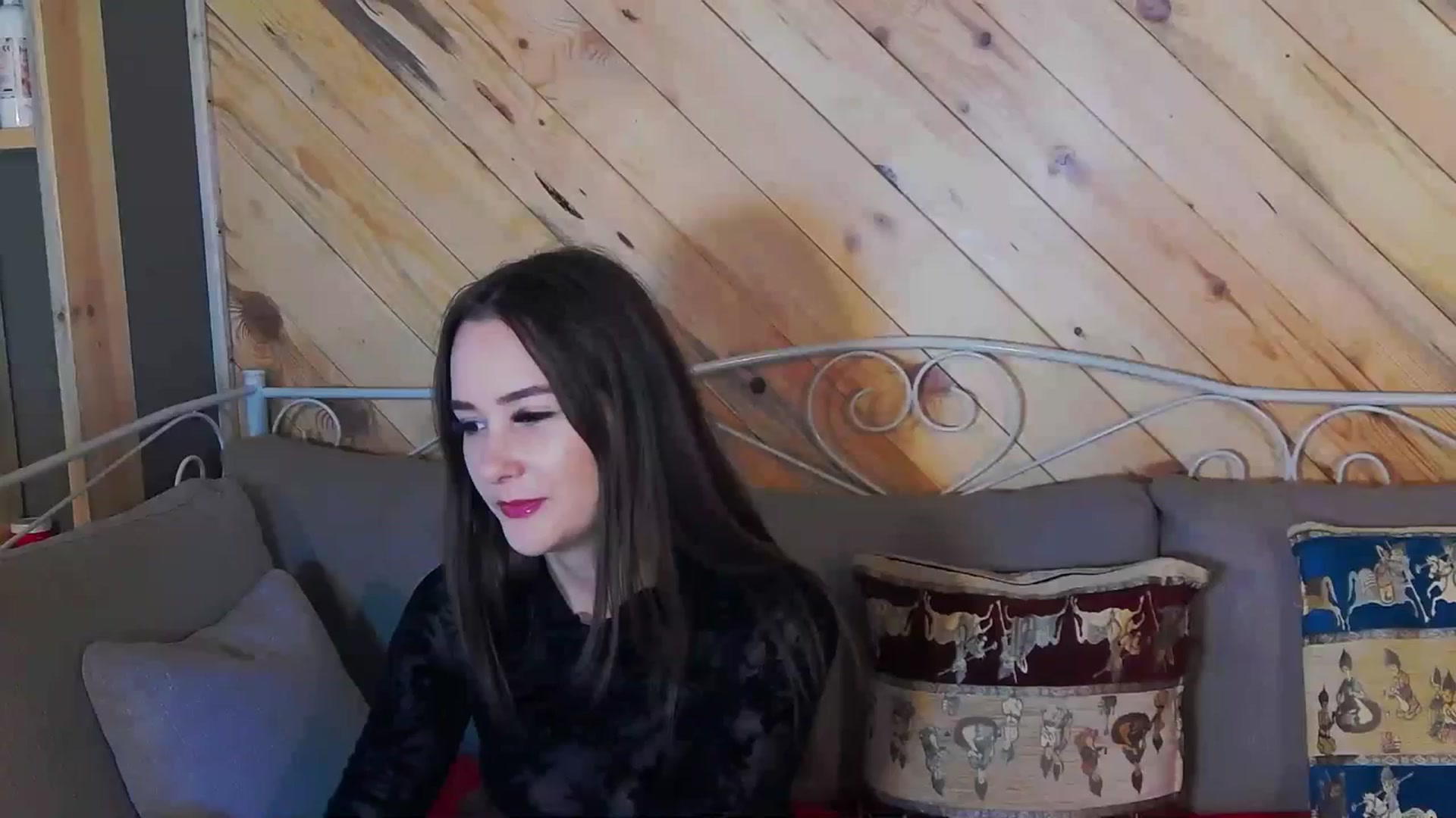 Gallery image thumbnail from Radiance's myfreecams stream on, 10/11/2023, 13:04 image 1 of 20