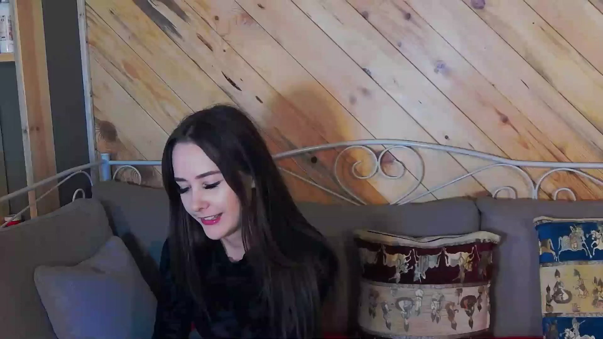 Gallery image thumbnail from Radiance's myfreecams stream on, 10/11/2023, 13:04 image 4 of 20