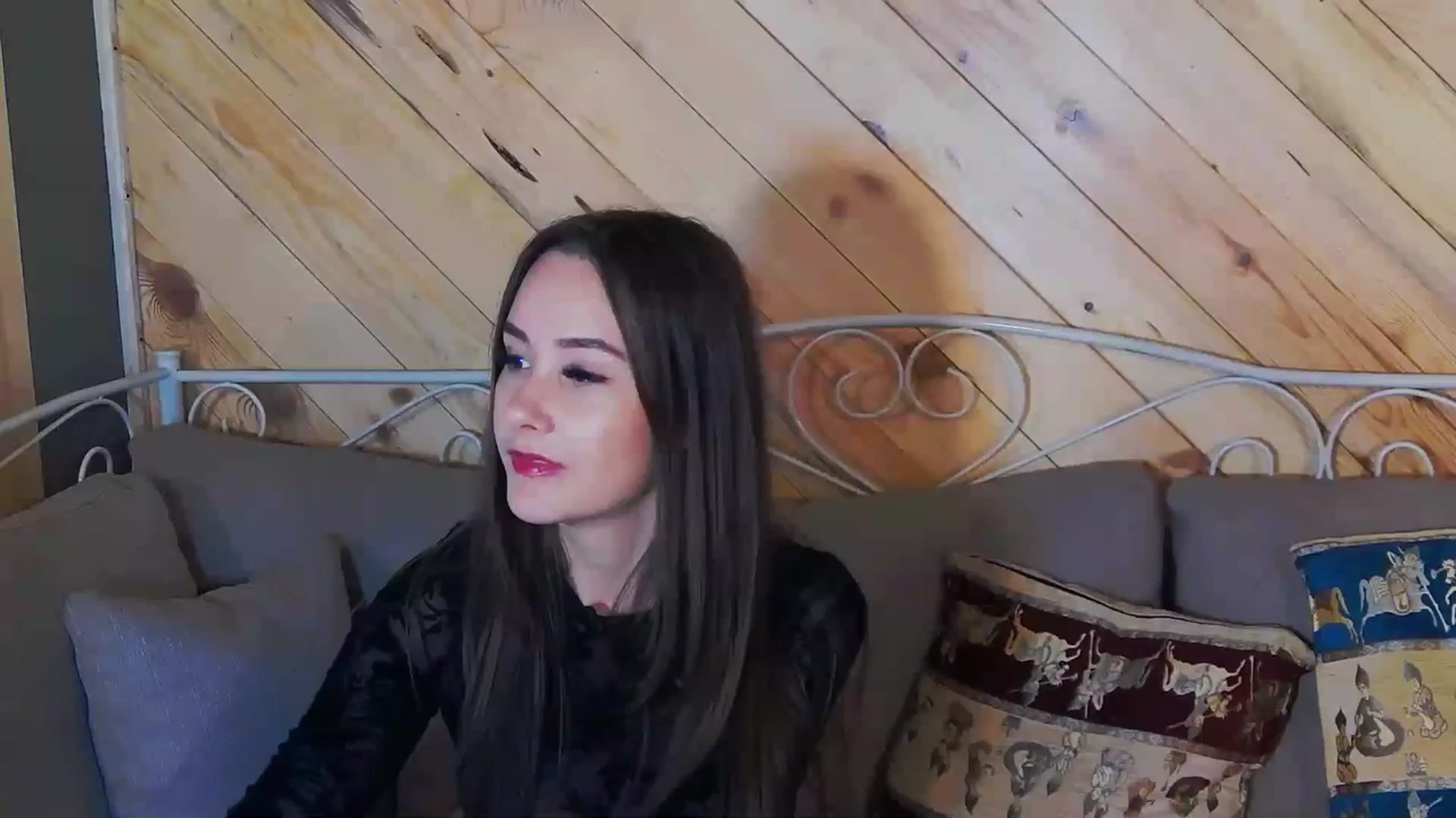 Gallery image thumbnail from Radiance's myfreecams stream on, 10/11/2023, 15:24 image 5 of 20