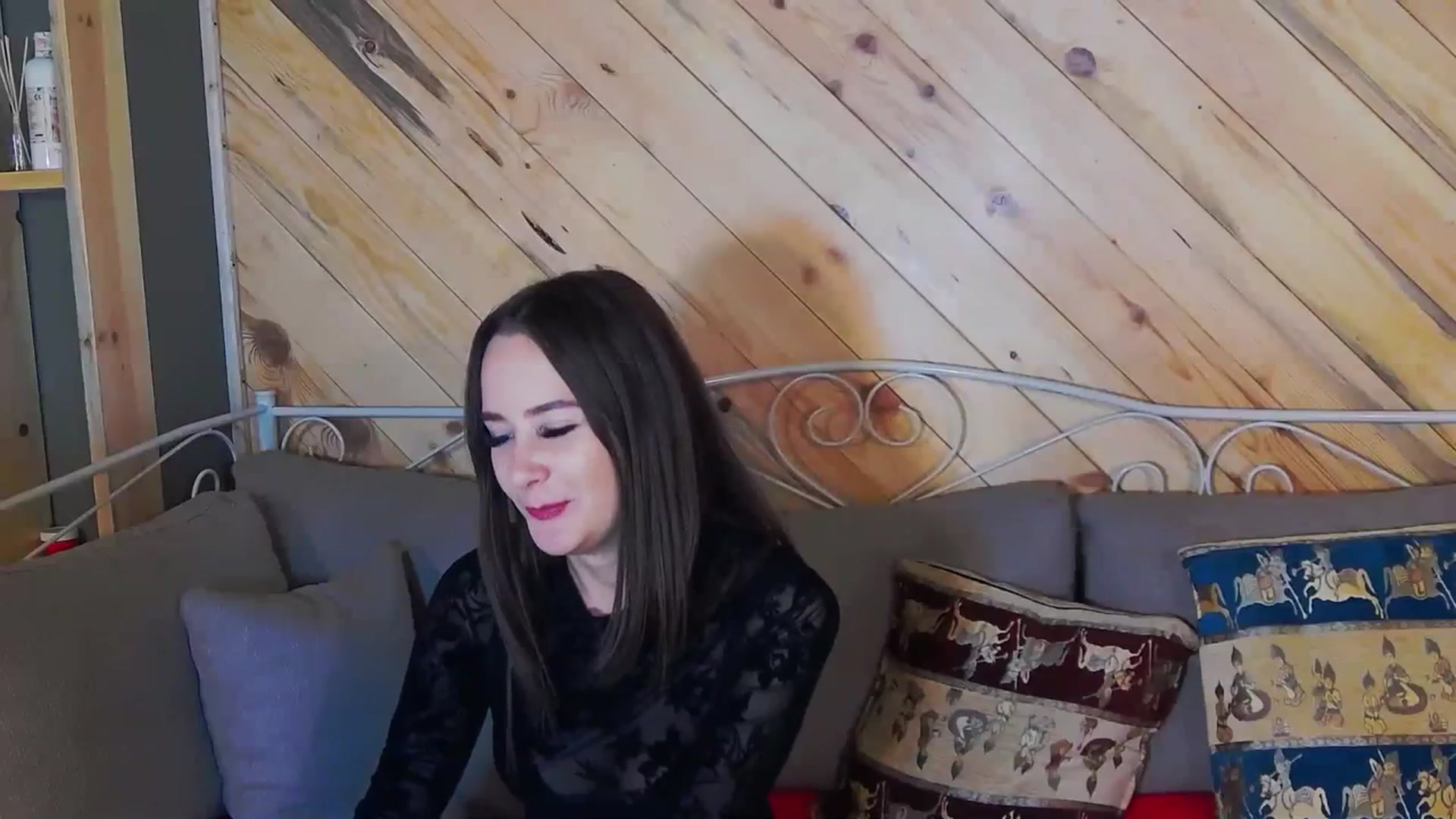 Gallery image thumbnail from Radiance's myfreecams stream on, 10/11/2023, 17:09 image 5 of 20