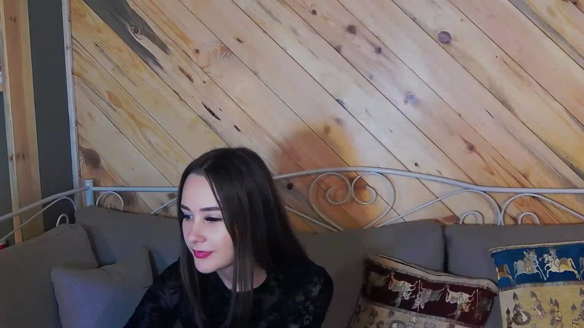 Gallery image thumbnail from Radiance's myfreecams stream on, 10/11/2023, 17:09 image 8 of 20