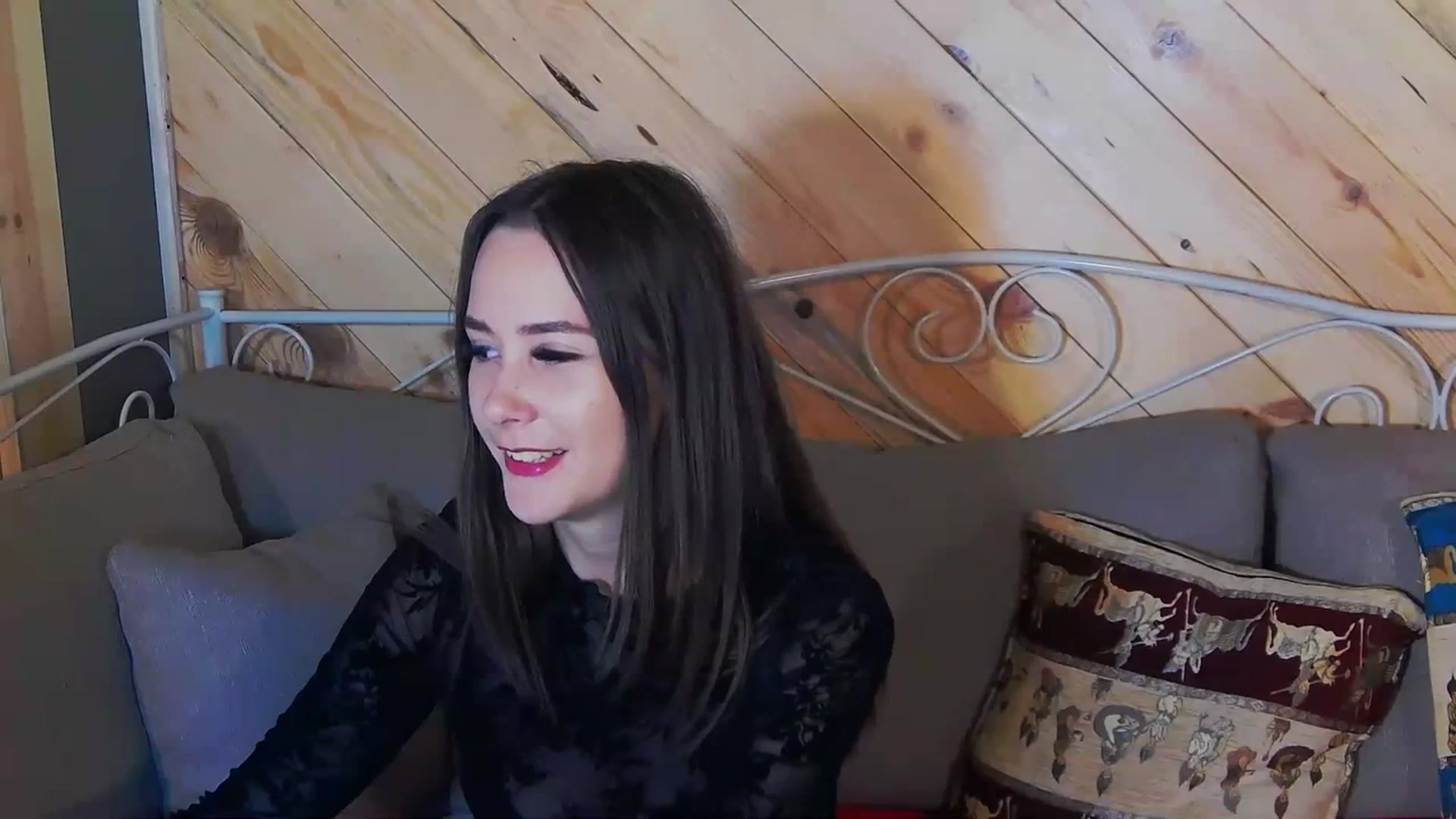 Gallery image thumbnail from Radiance's myfreecams stream on, 10/11/2023, 17:09 image 18 of 20