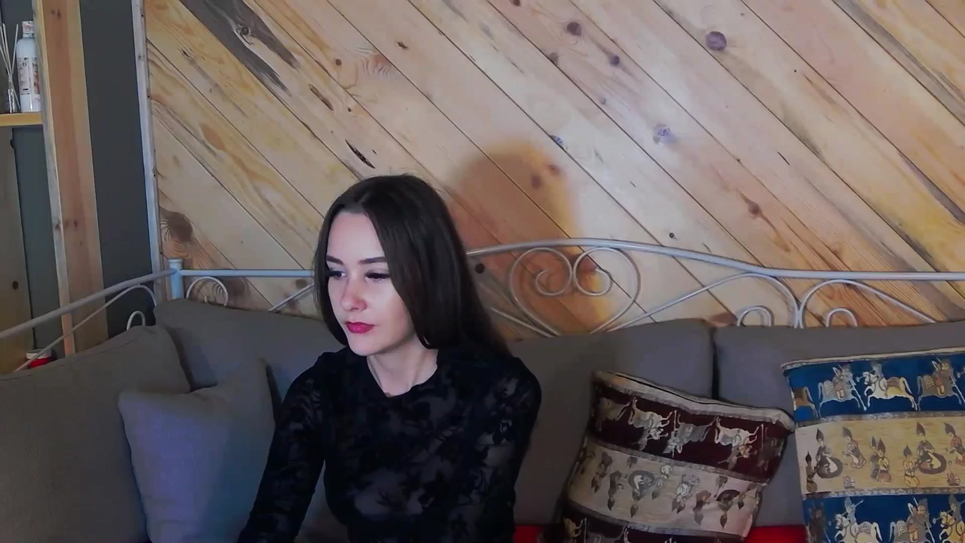 Gallery image thumbnail from Radiance's myfreecams stream on, 10/11/2023, 17:09 image 2 of 20