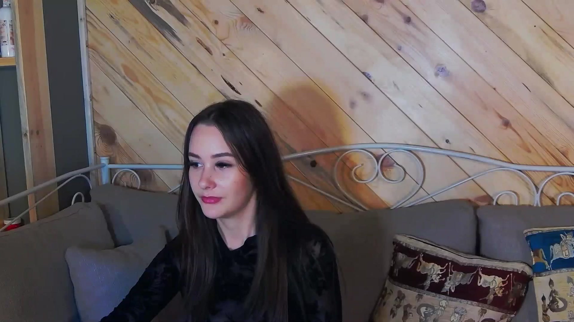 Gallery image thumbnail from Radiance's myfreecams stream on, 10/11/2023, 19:27 image 3 of 20