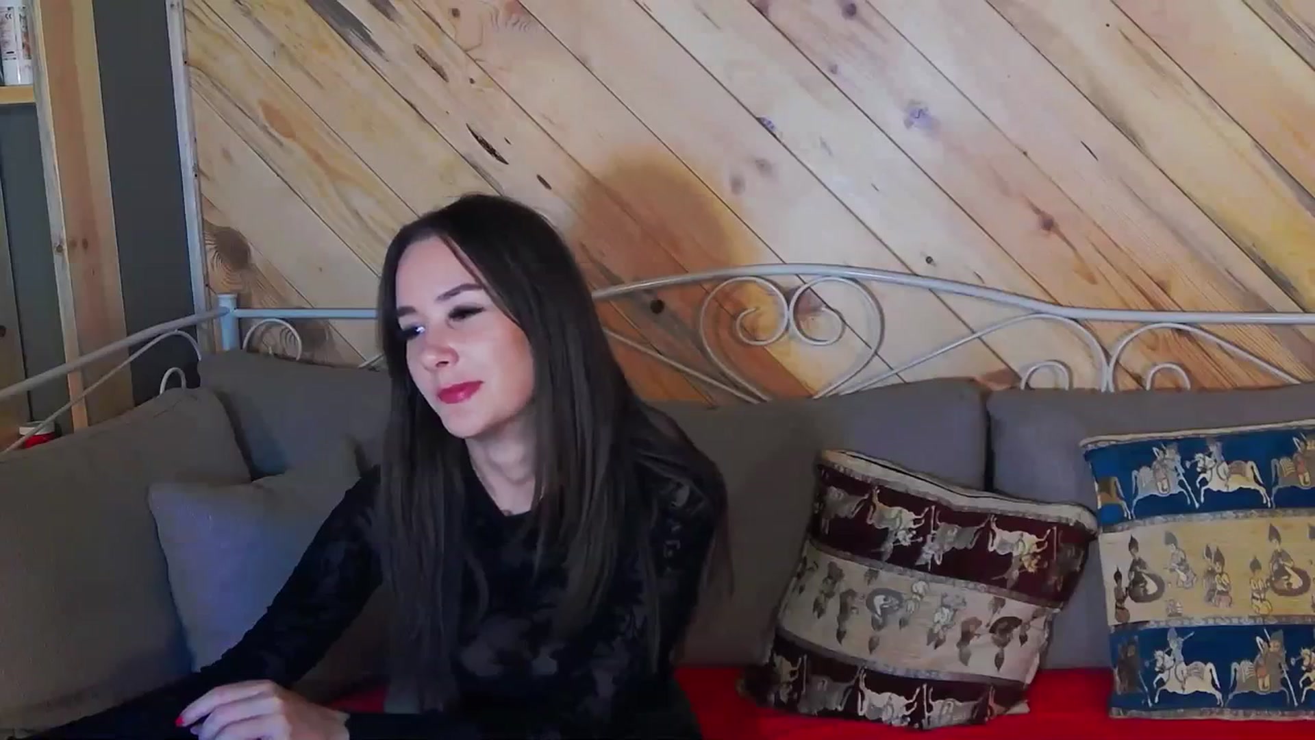 Gallery image thumbnail from Radiance's myfreecams stream on, 10/11/2023, 19:27 image 2 of 20