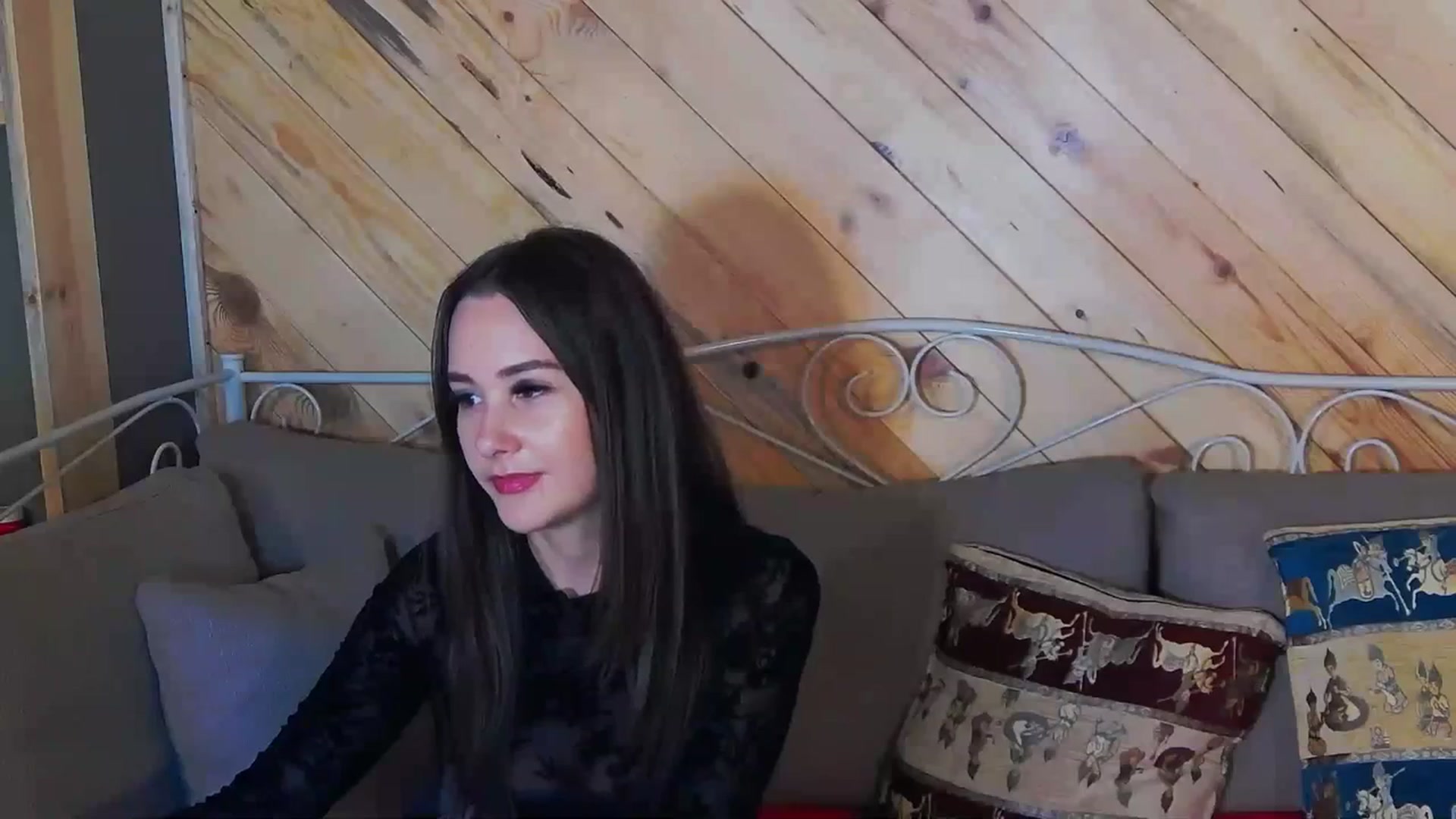 Gallery image thumbnail from Radiance's myfreecams stream on, 10/11/2023, 19:27 image 8 of 20