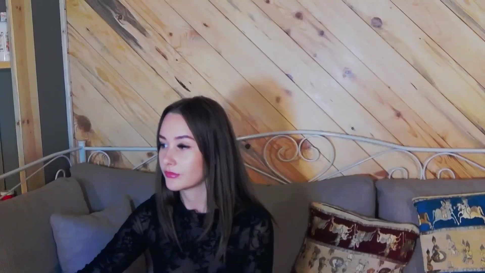Gallery image thumbnail from Radiance's myfreecams stream on, 10/11/2023, 19:42 image 18 of 20