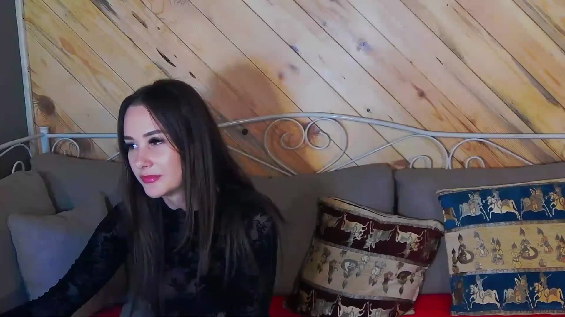 Gallery image thumbnail from Radiance's myfreecams stream on, 10/11/2023, 19:42 image 4 of 20