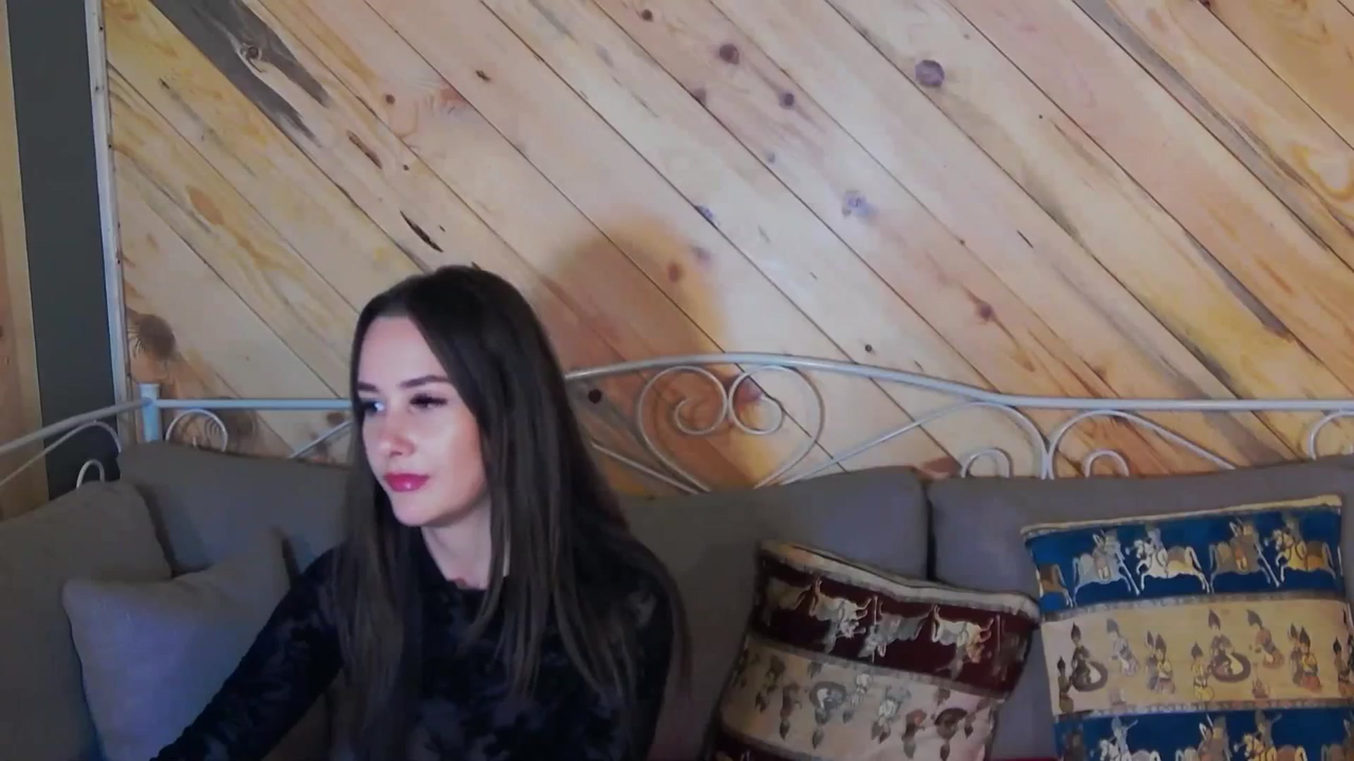Gallery image thumbnail from Radiance's myfreecams stream on, 10/11/2023, 19:42 image 8 of 20