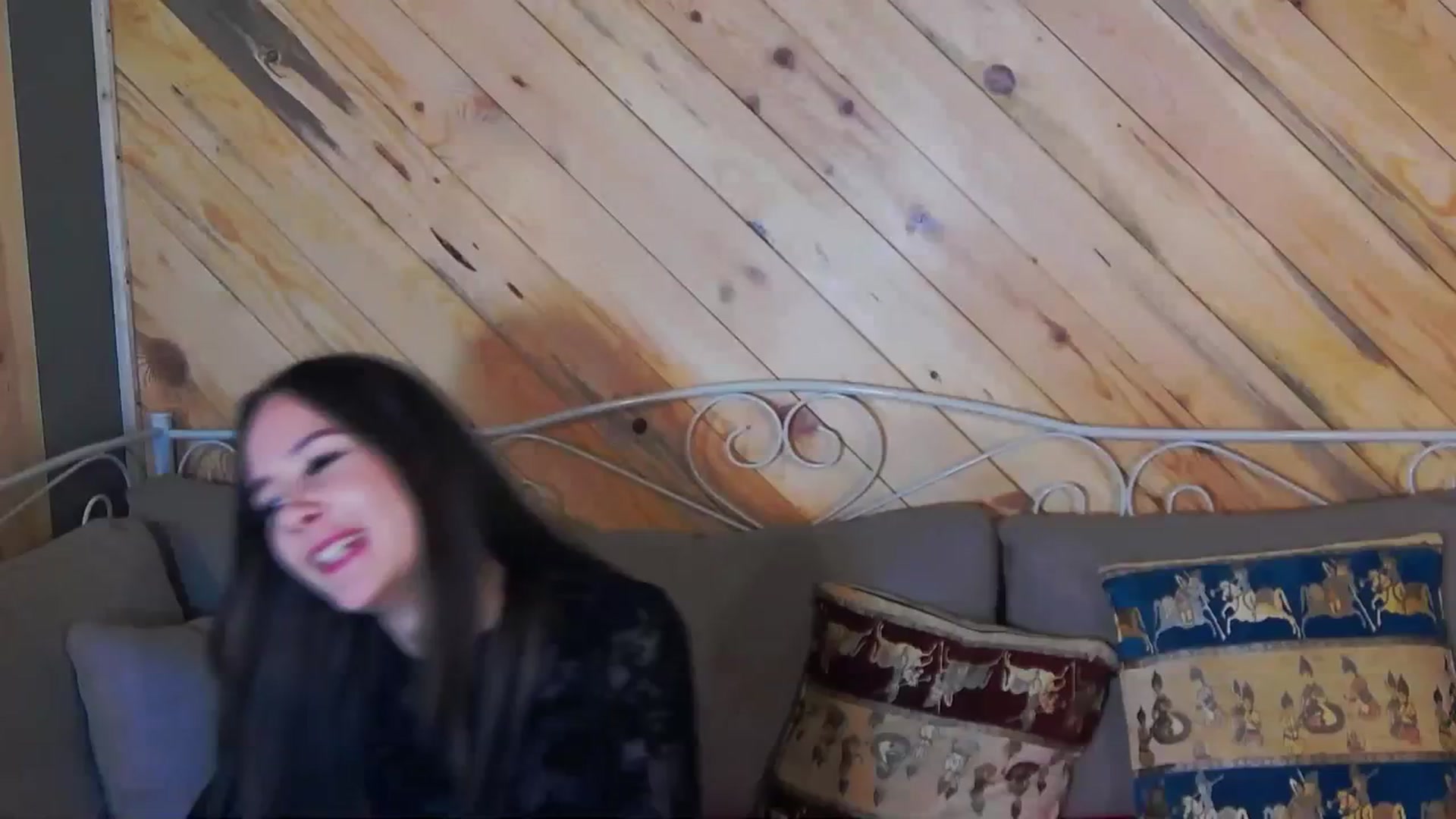 Gallery image thumbnail from Radiance's myfreecams stream on, 10/11/2023, 19:42 image 6 of 20
