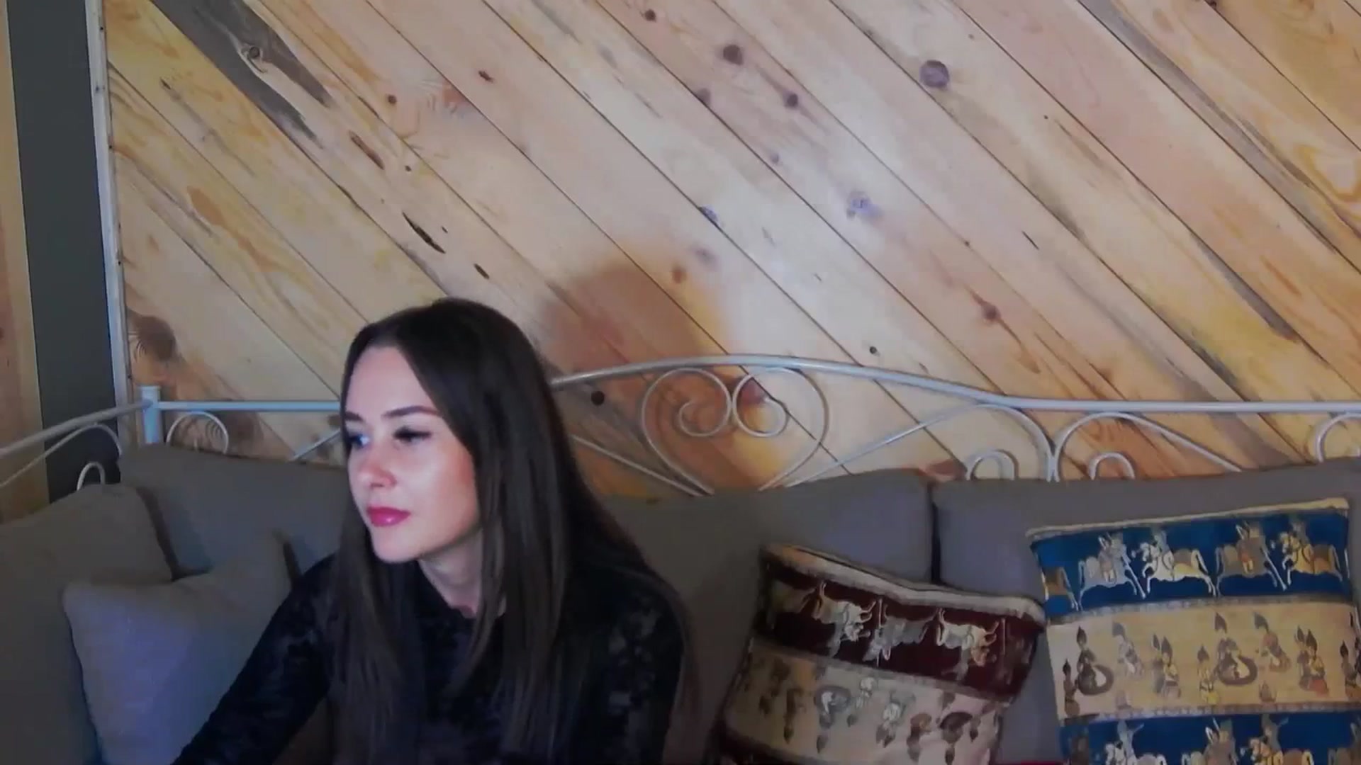 Gallery image thumbnail from Radiance's myfreecams stream on, 10/11/2023, 19:42 image 10 of 20