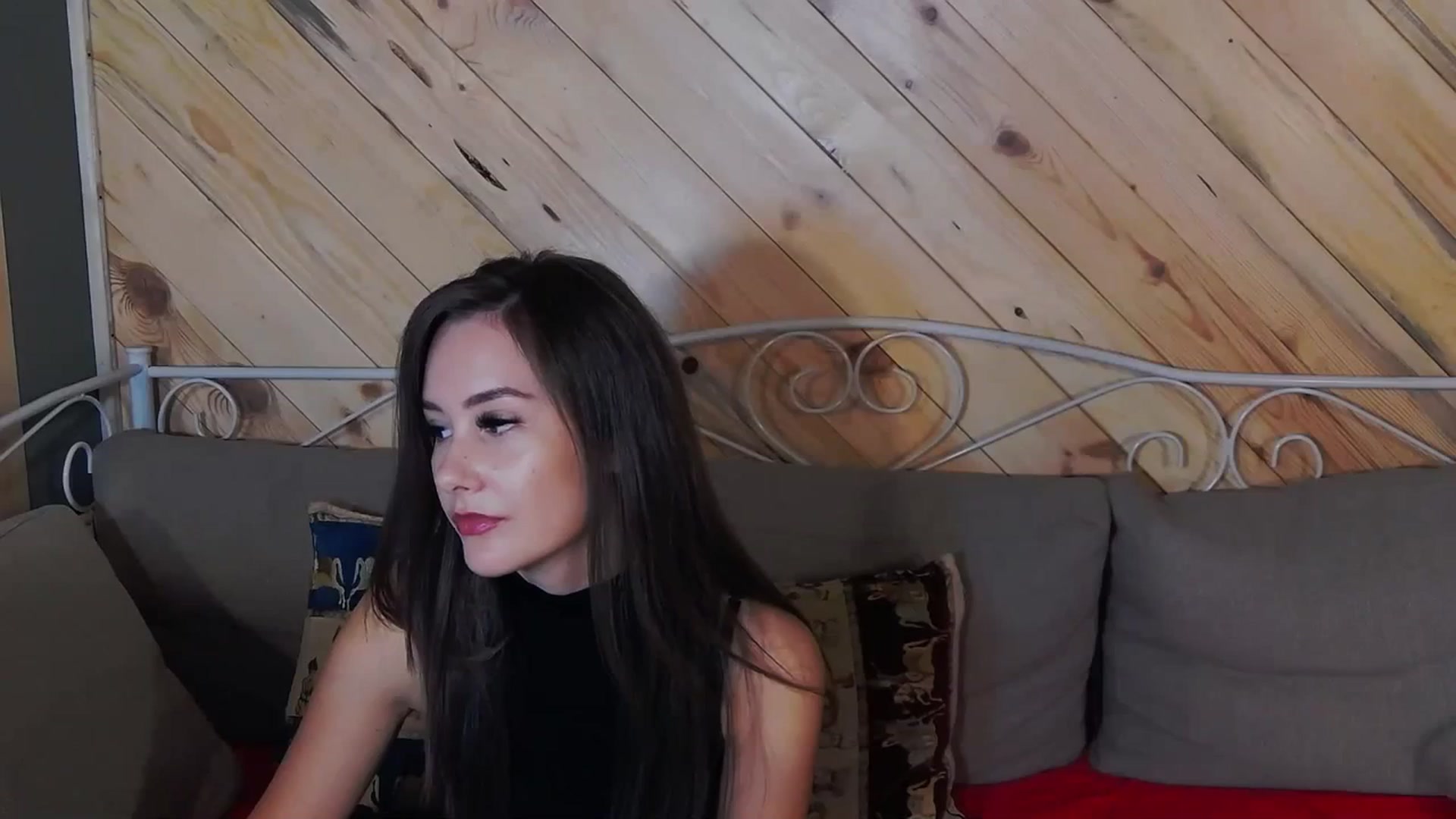 Gallery image thumbnail from Radiance's myfreecams stream on, 10/17/2023, 17:13 image 12 of 20